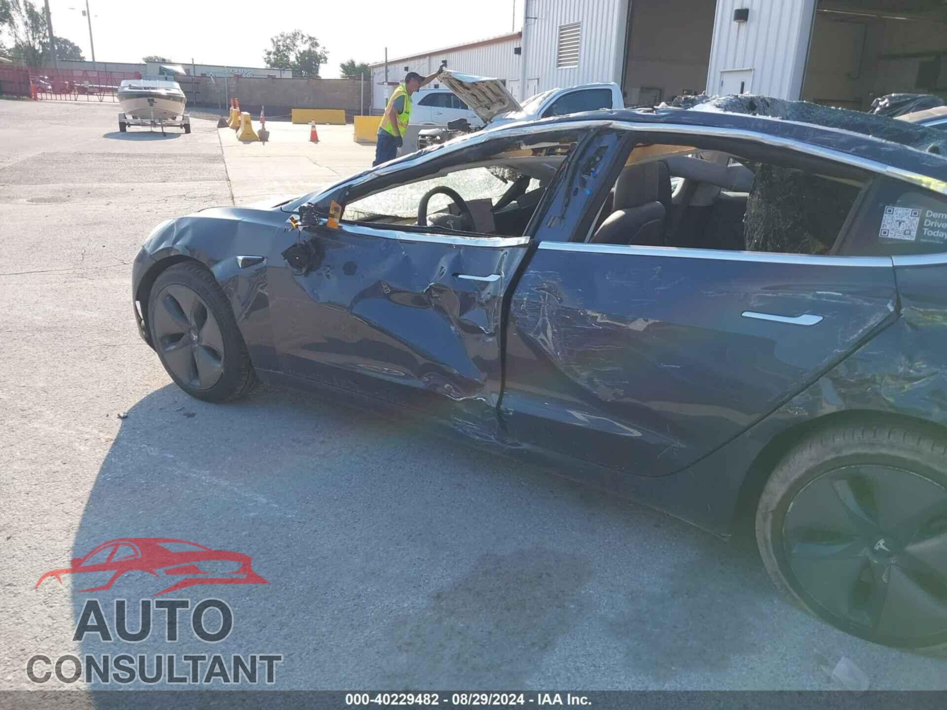 TESLA MODEL 3 2018 - 5YJ3E1EA9JF057984