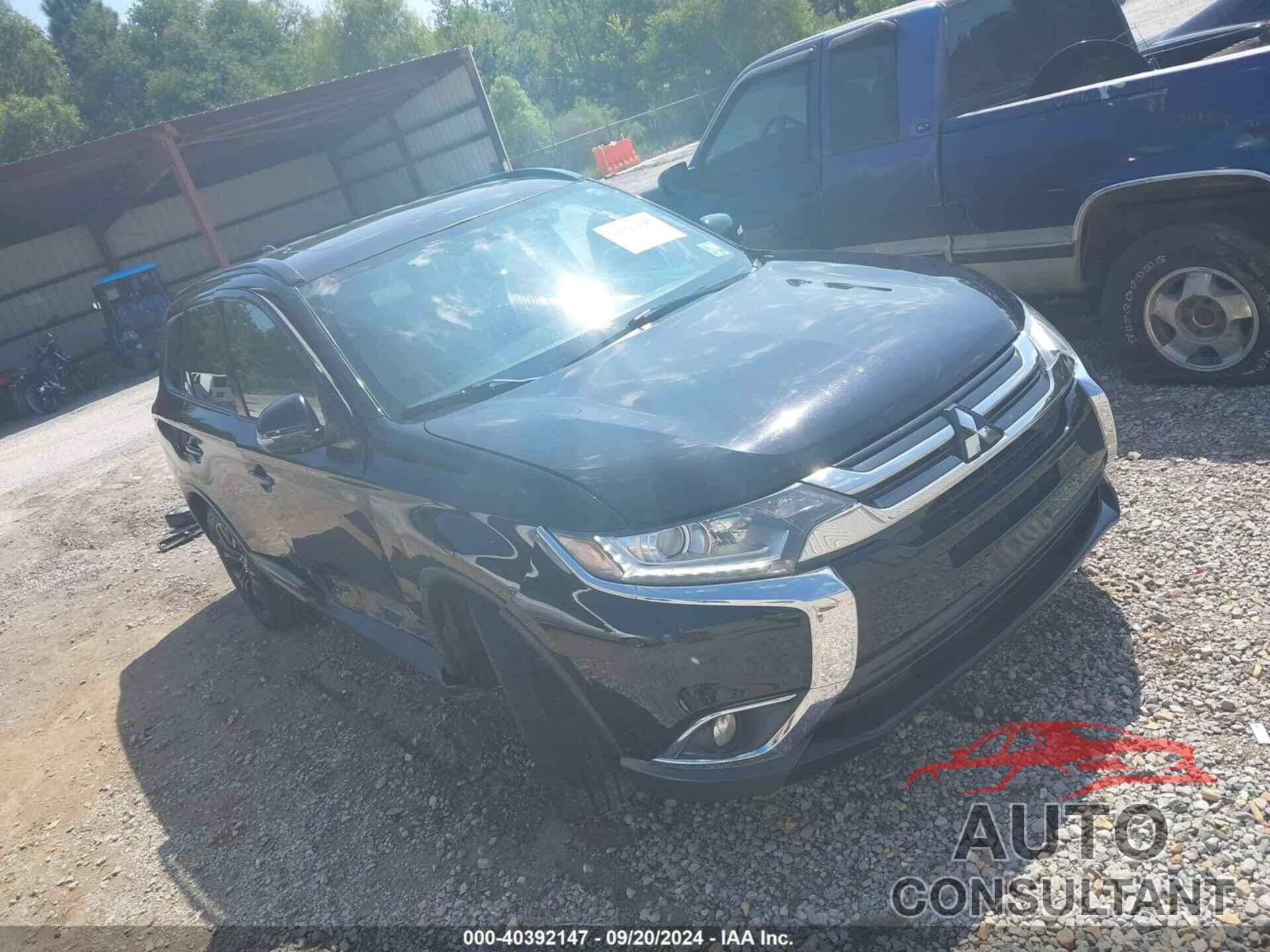 MITSUBISHI OUTLANDER 2018 - JA4AD3A38JZ019664