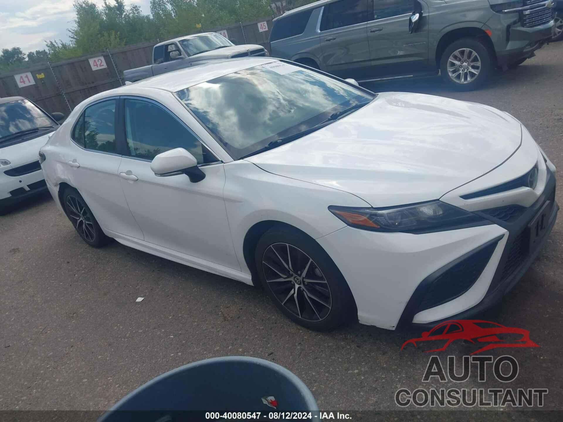 TOYOTA CAMRY 2022 - 4T1G11AKXNU068707