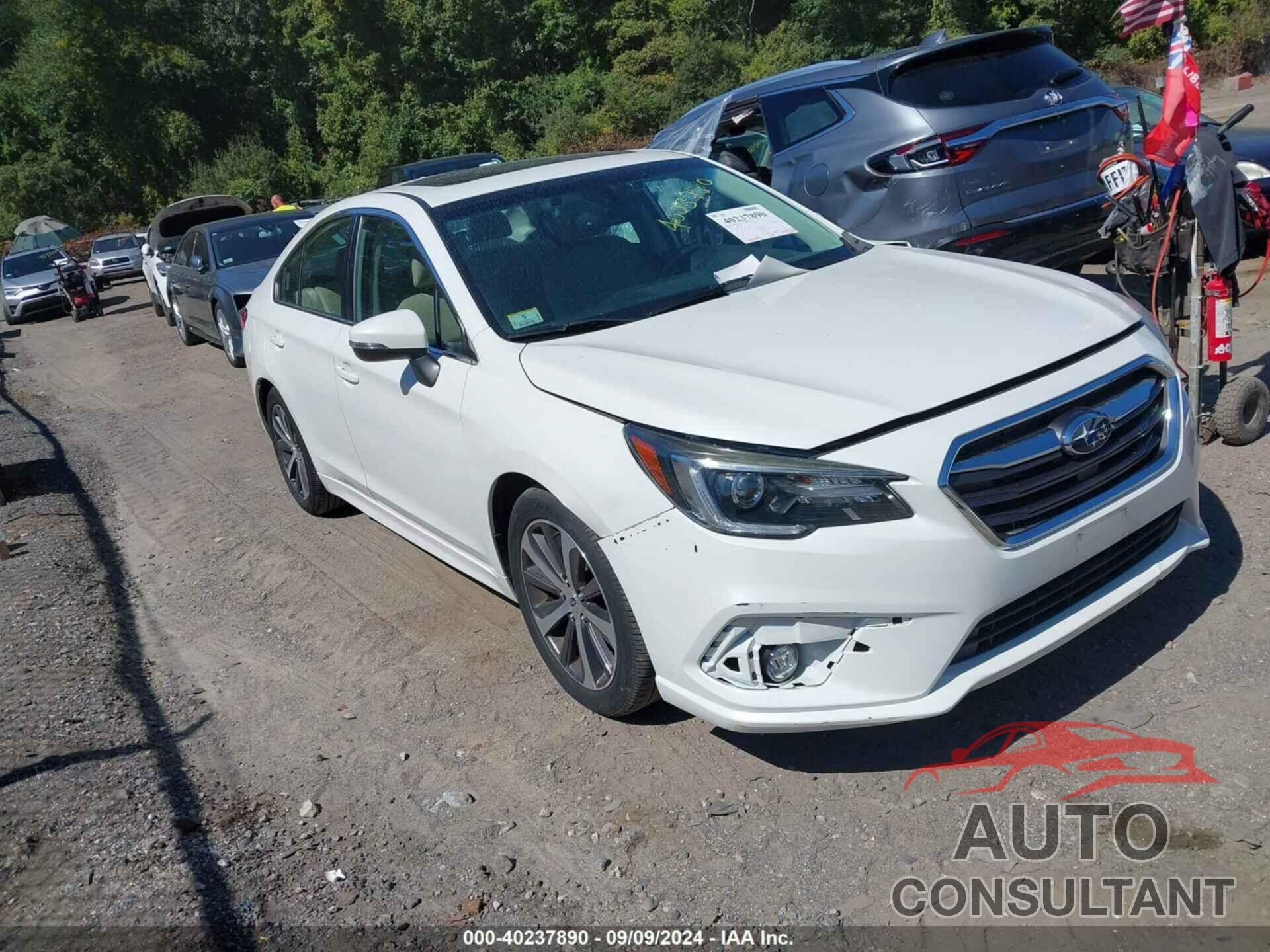 SUBARU LEGACY 2018 - 4S3BNAN67J3042081