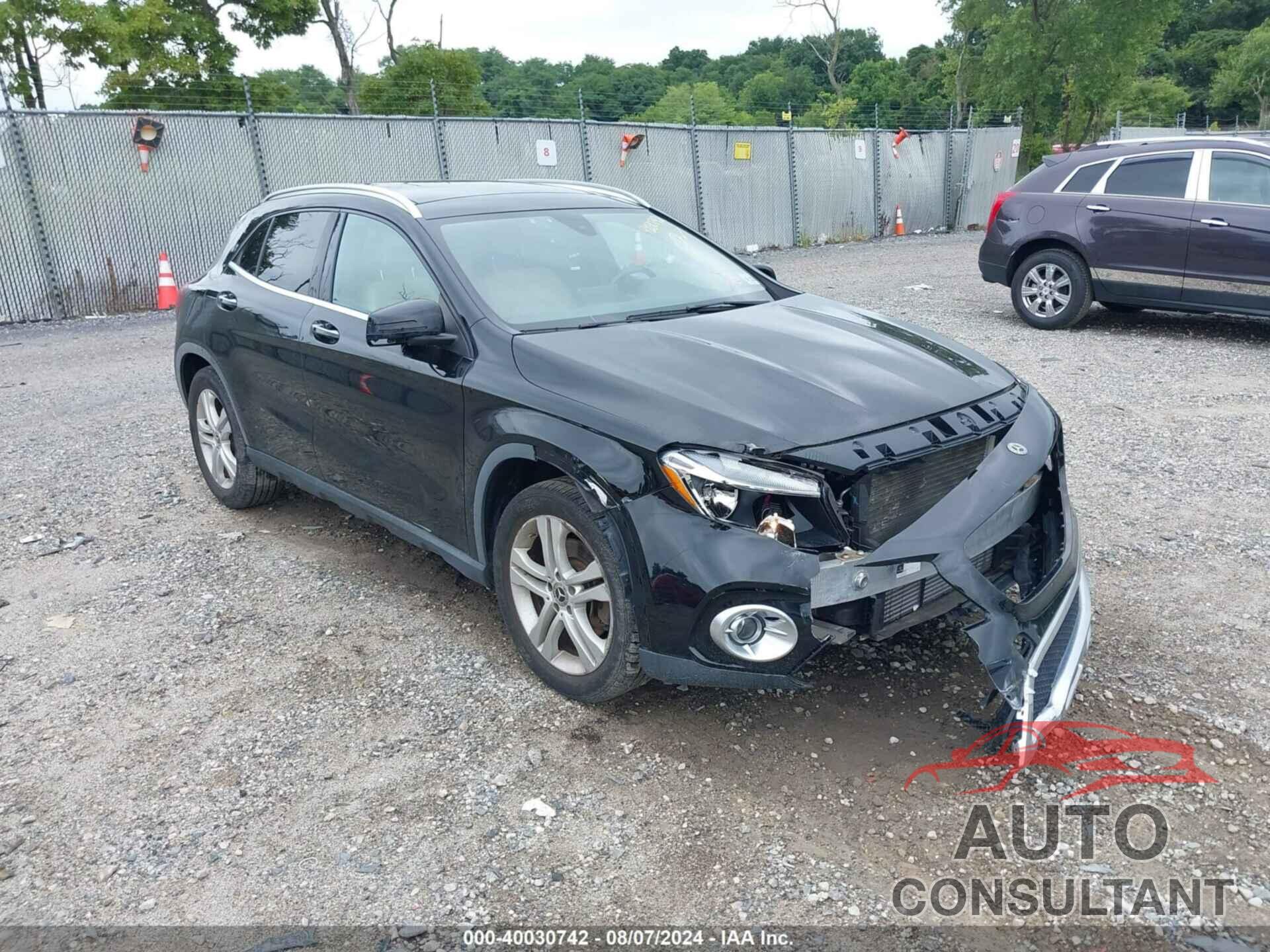 MERCEDES-BENZ GLA 250 2018 - WDCTG4GB7JJ431206