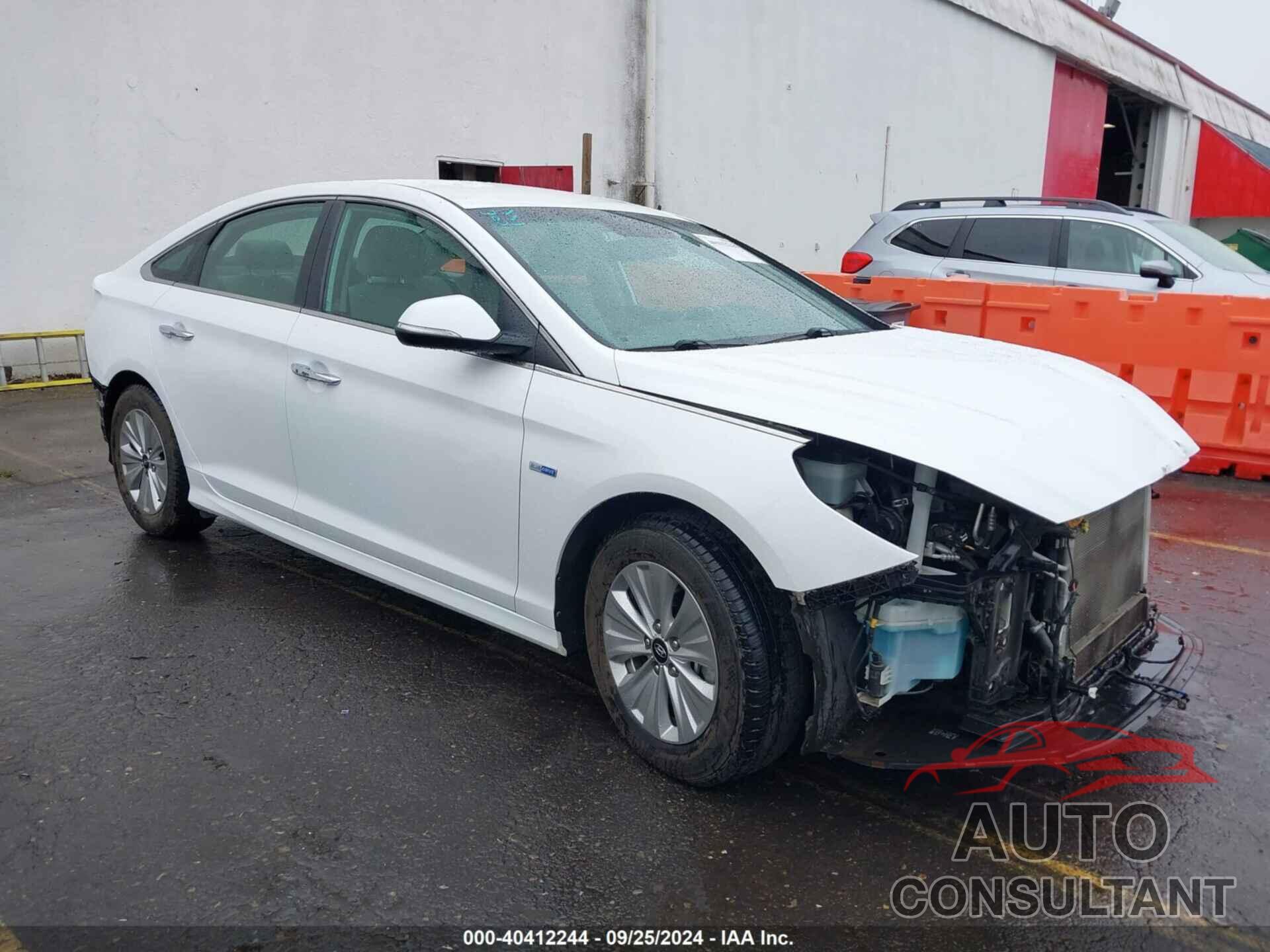 HYUNDAI SONATA HYBRID 2019 - KMHE24L3XKA087640