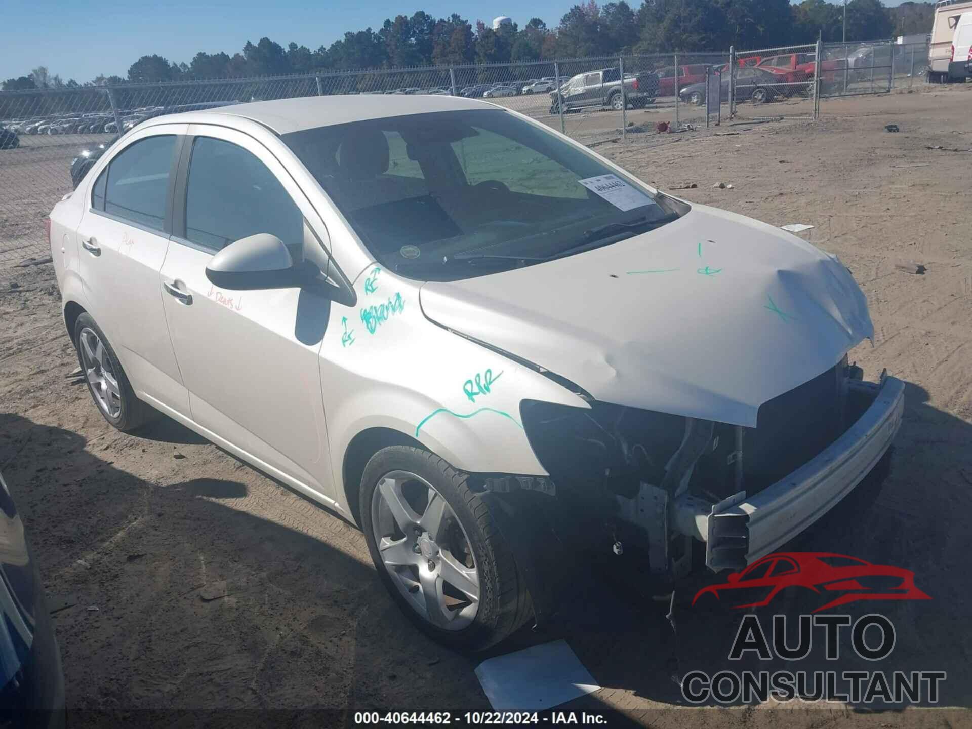 CHEVROLET SONIC 2014 - 1G1JE5SB5E4132777