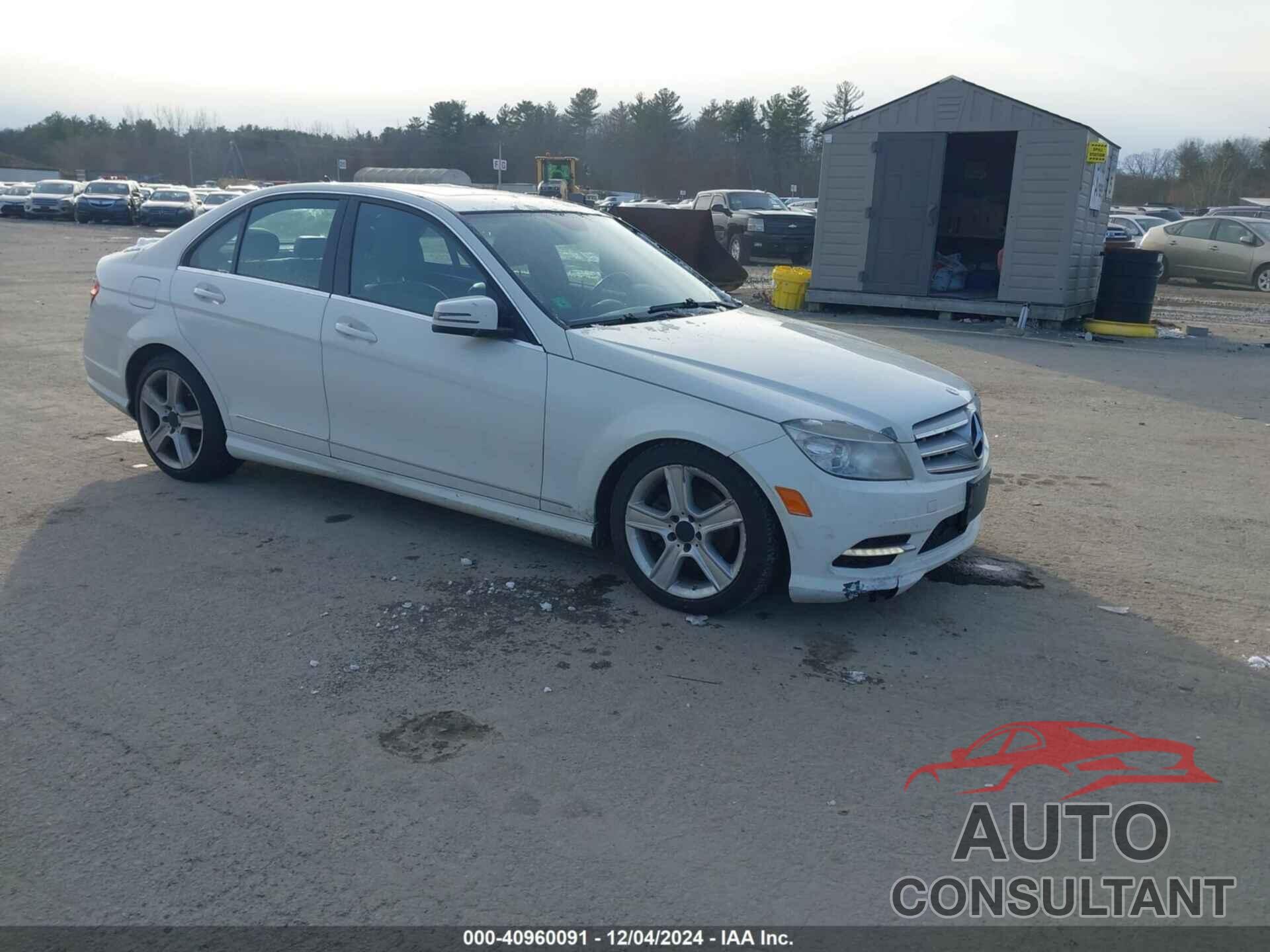 MERCEDES-BENZ C 300 2011 - WDDGF8BB3BR160954