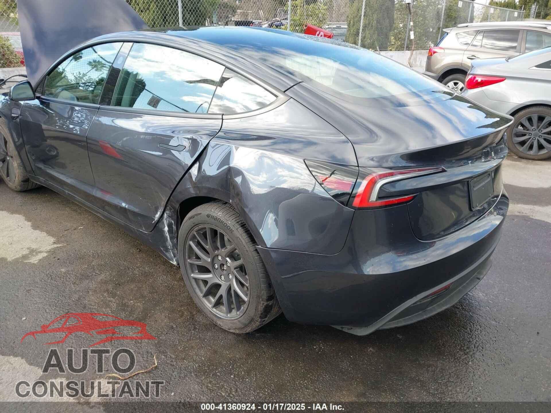 TESLA MODEL 3 2024 - 5YJ3E1EA2RF739987