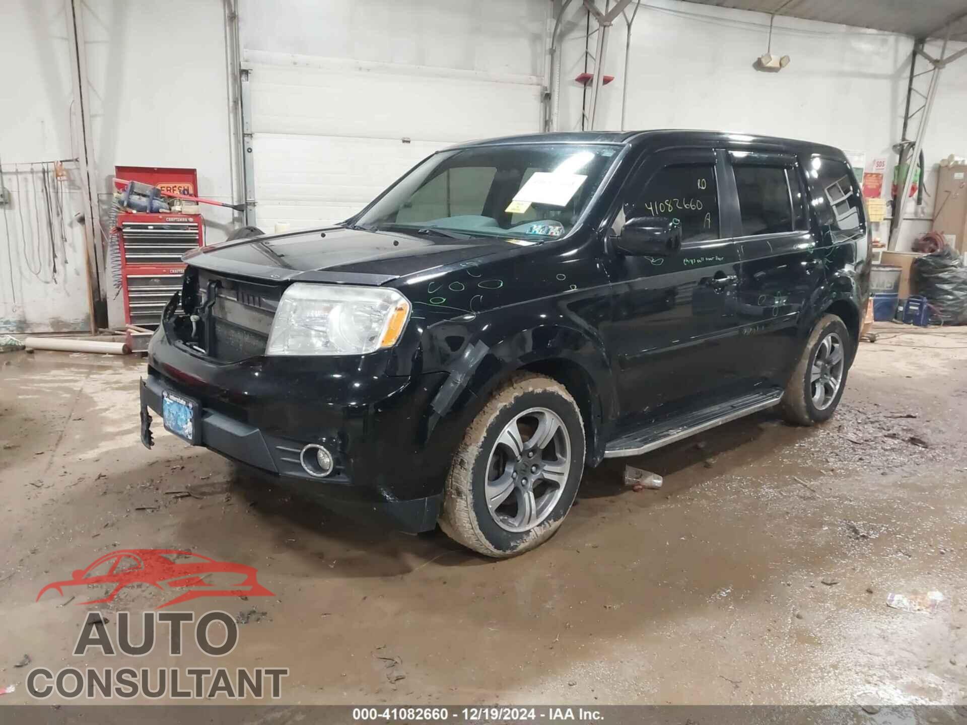 HONDA PILOT 2015 - 5FNYF4H3XFB015140