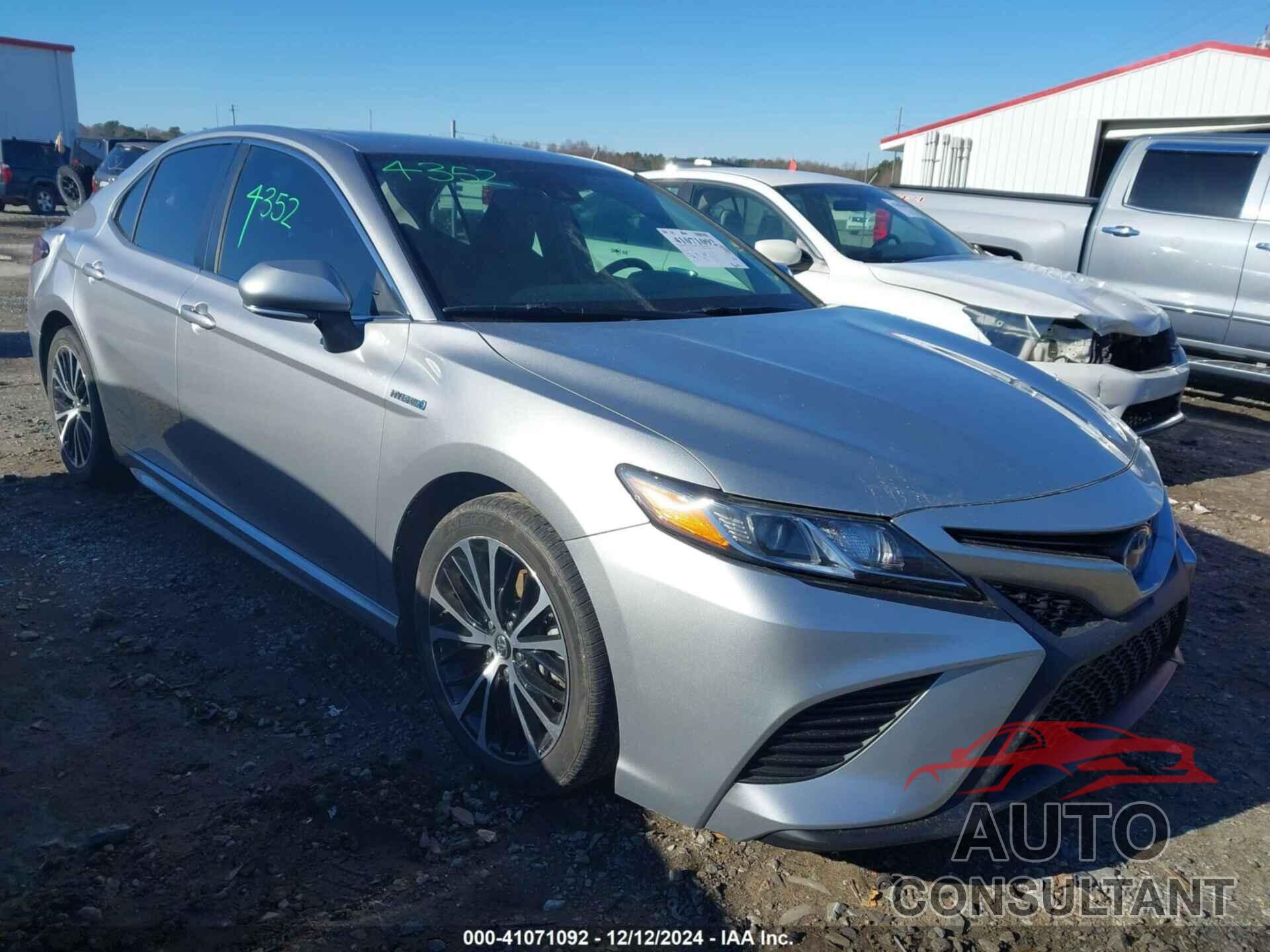 TOYOTA CAMRY HYBRID 2018 - 4T1B21HK6JU002646