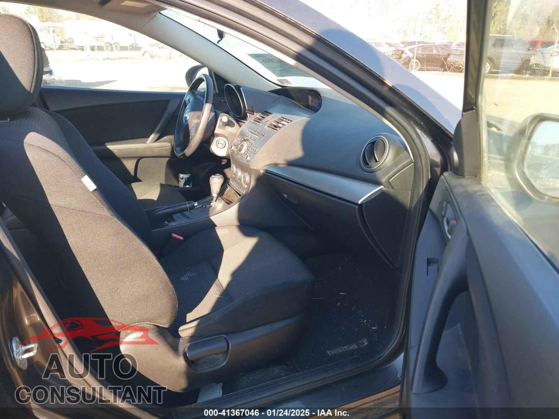 MAZDA MAZDA3 2013 - JM1BL1LP4D1809497