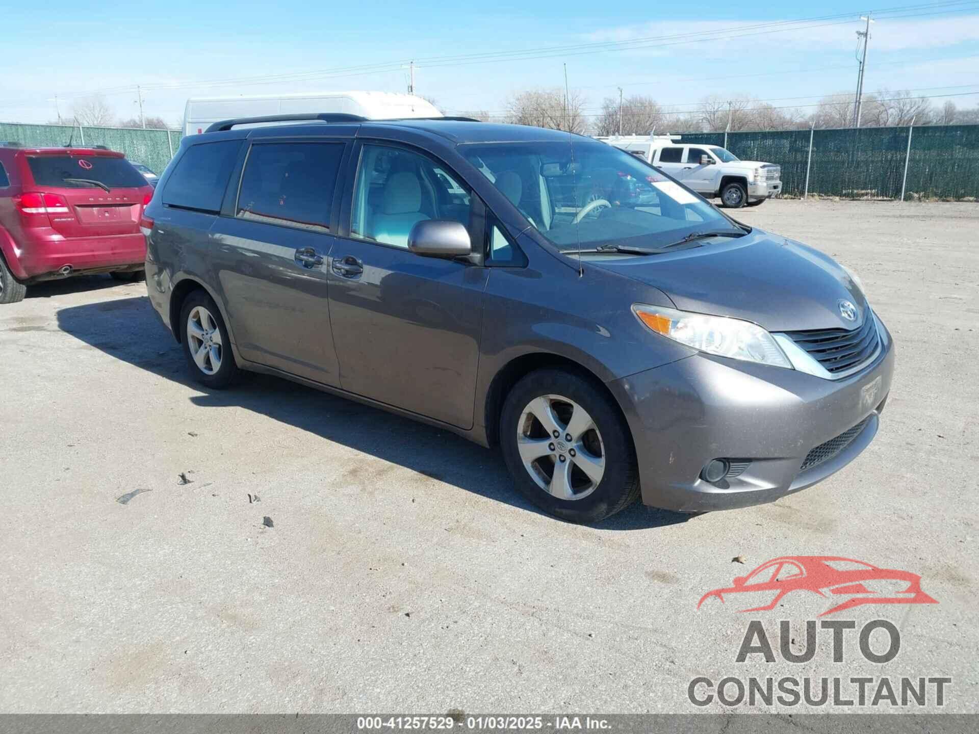 TOYOTA SIENNA 2011 - 5TDKK3DCXBS082053