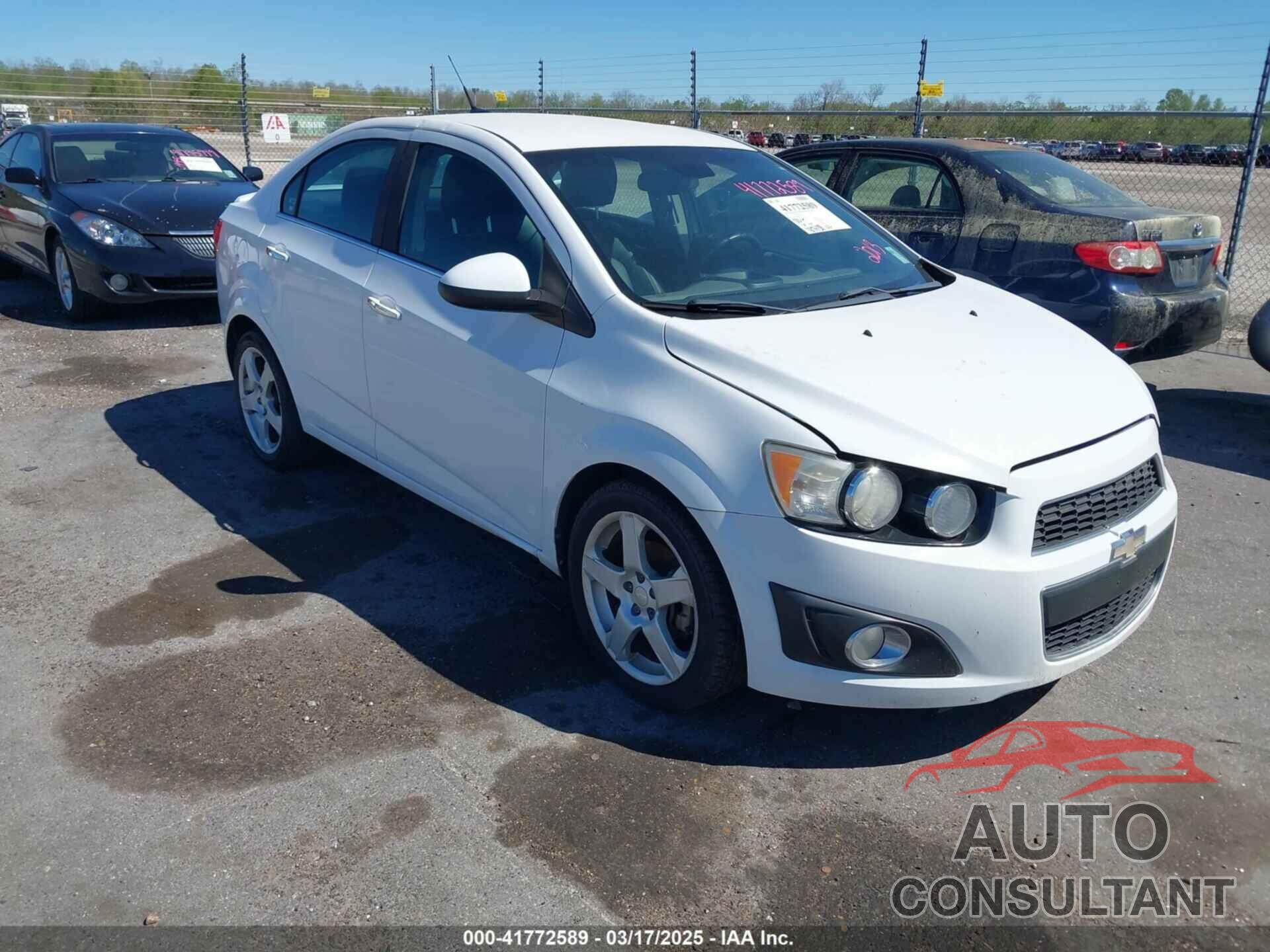 CHEVROLET SONIC 2013 - 1G1JE5SG8D4171647