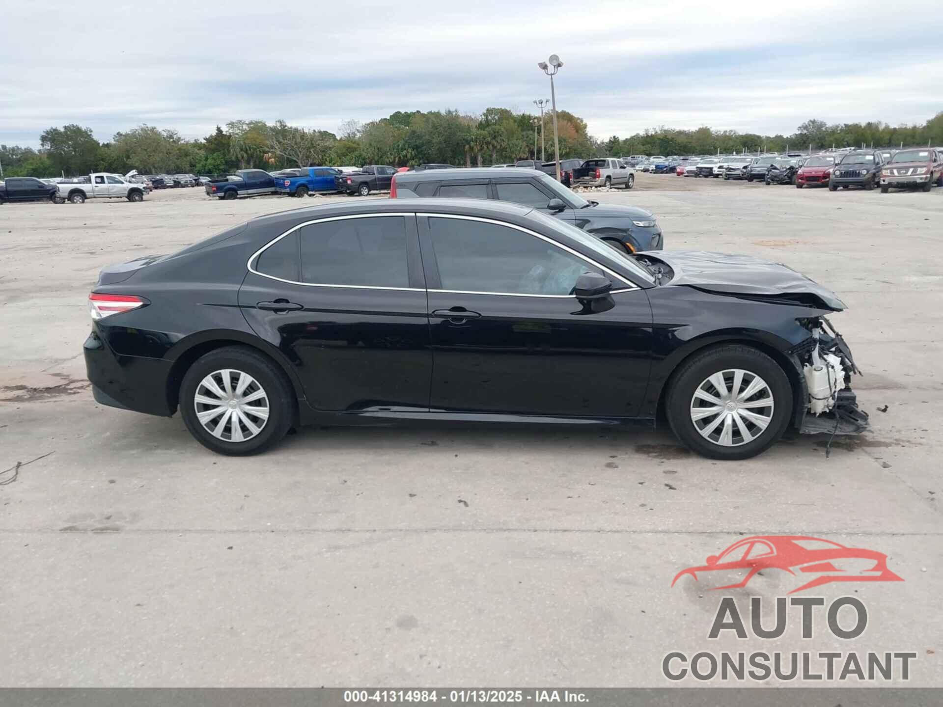 TOYOTA CAMRY 2018 - 4T1B11HK7JU064933