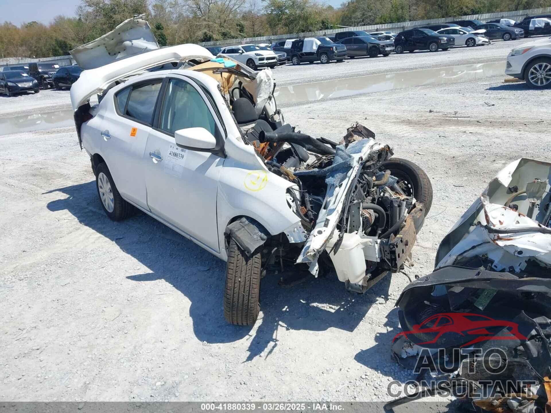 NISSAN VERSA 2017 - 3N1CN7AP4HL821719