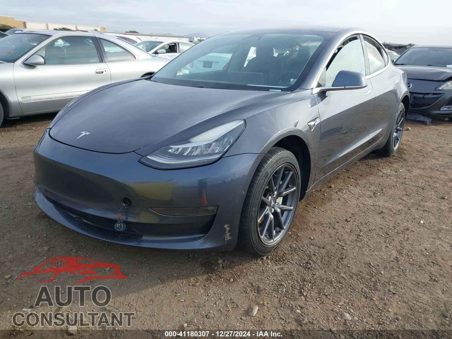 TESLA MODEL 3 2018 - 5YJ3E1EA5JF021919