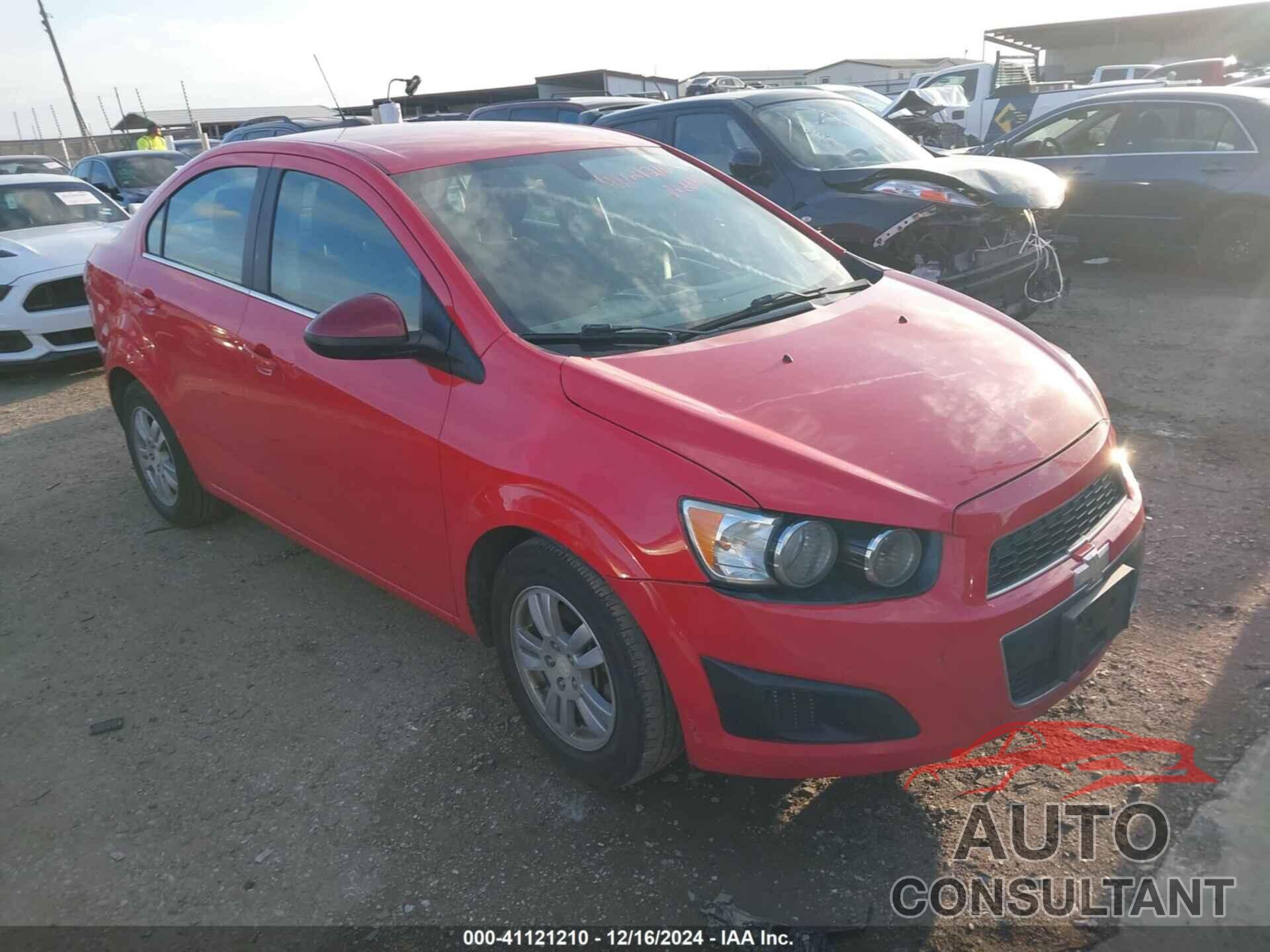 CHEVROLET SONIC 2015 - 1G1JC5SH6F4200807