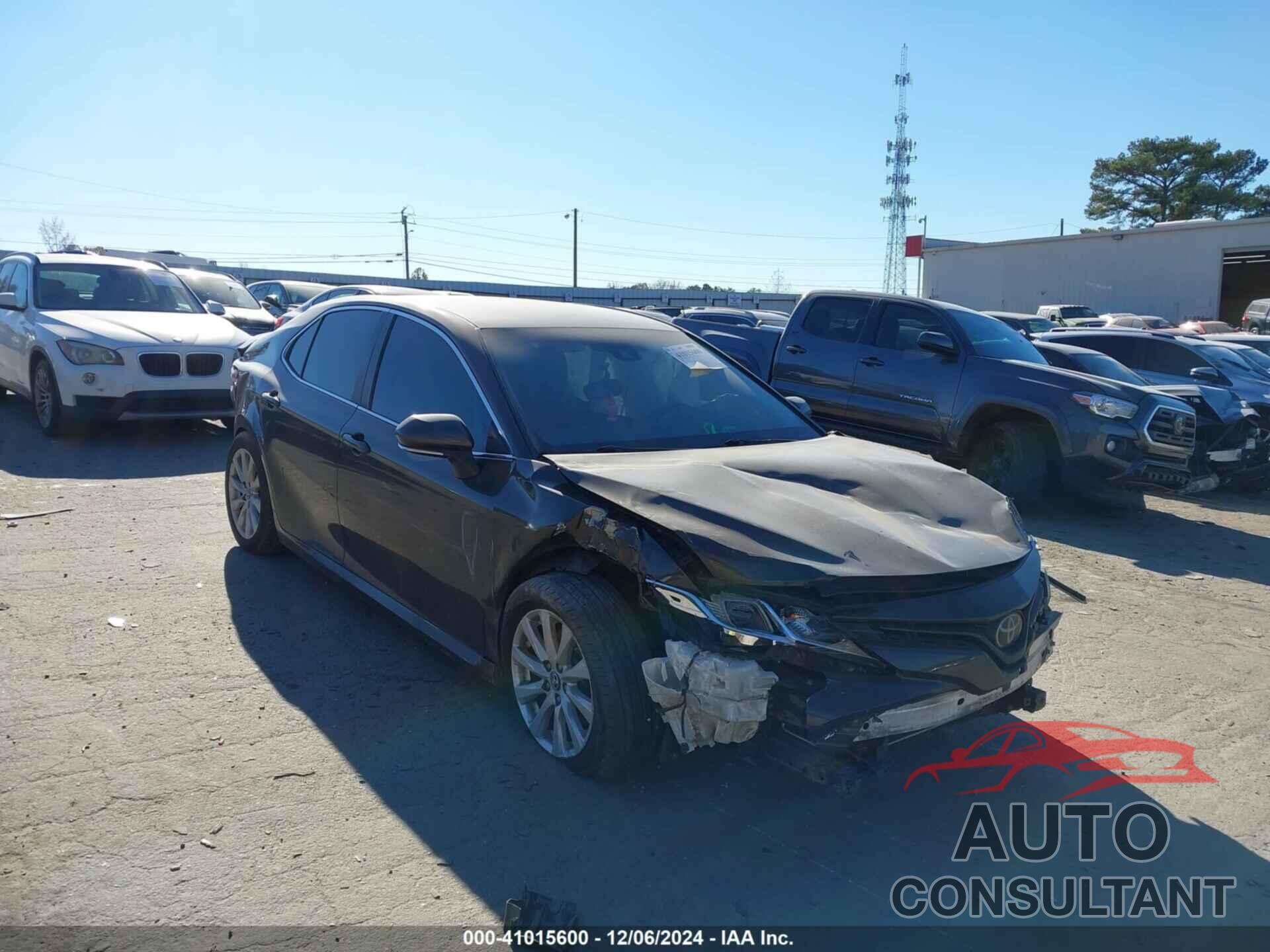 TOYOTA CAMRY 2018 - 4T1B11HK3JU070759