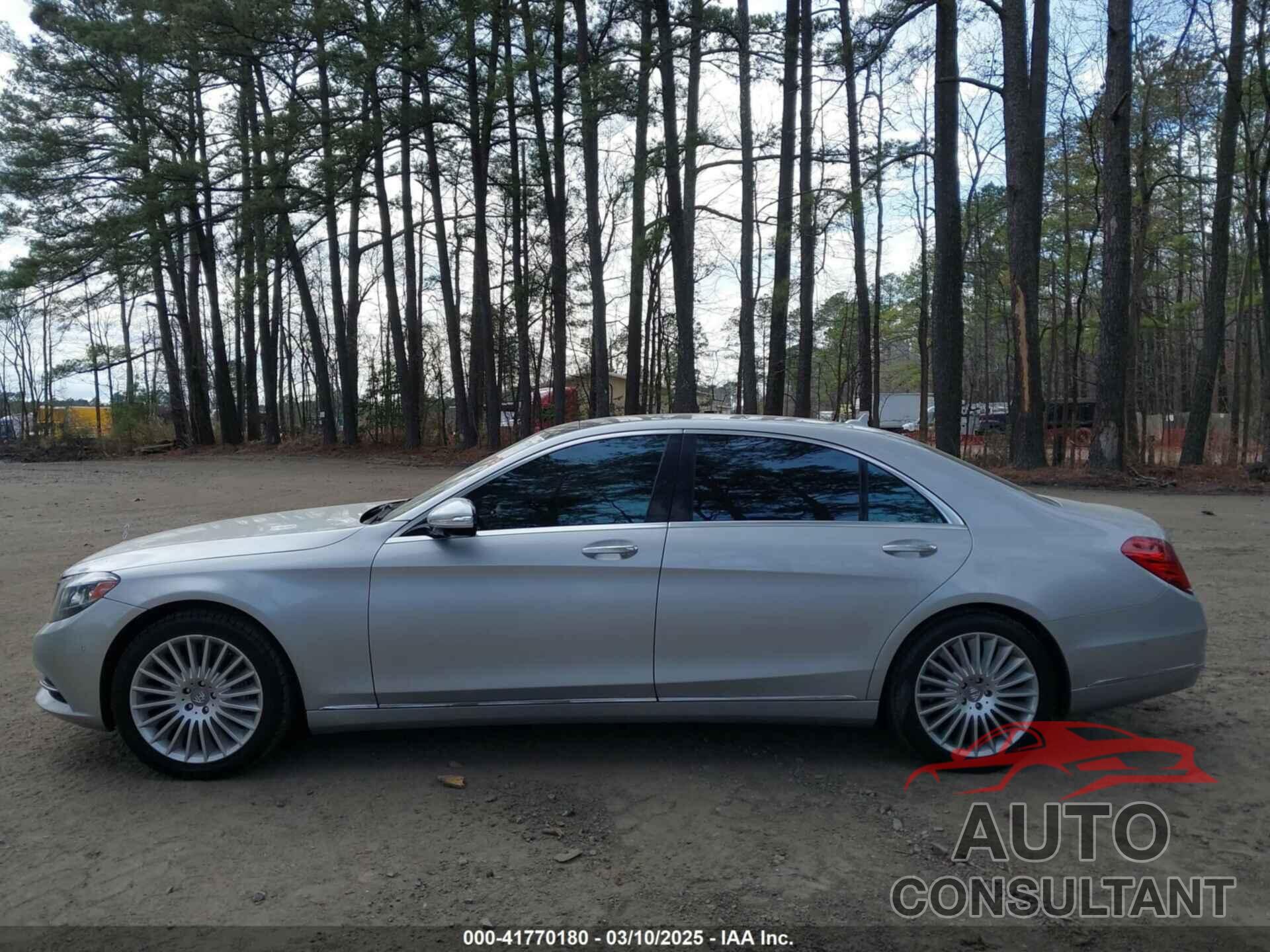 MERCEDES-BENZ S 550 2015 - WDDUG8CBXFA151686