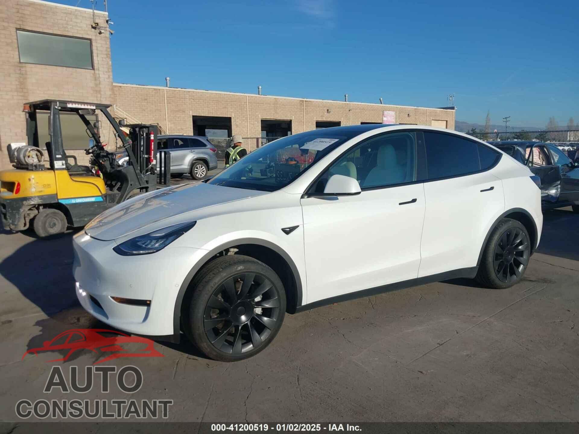 TESLA MODEL Y 2021 - 5YJYGDED4MF123311