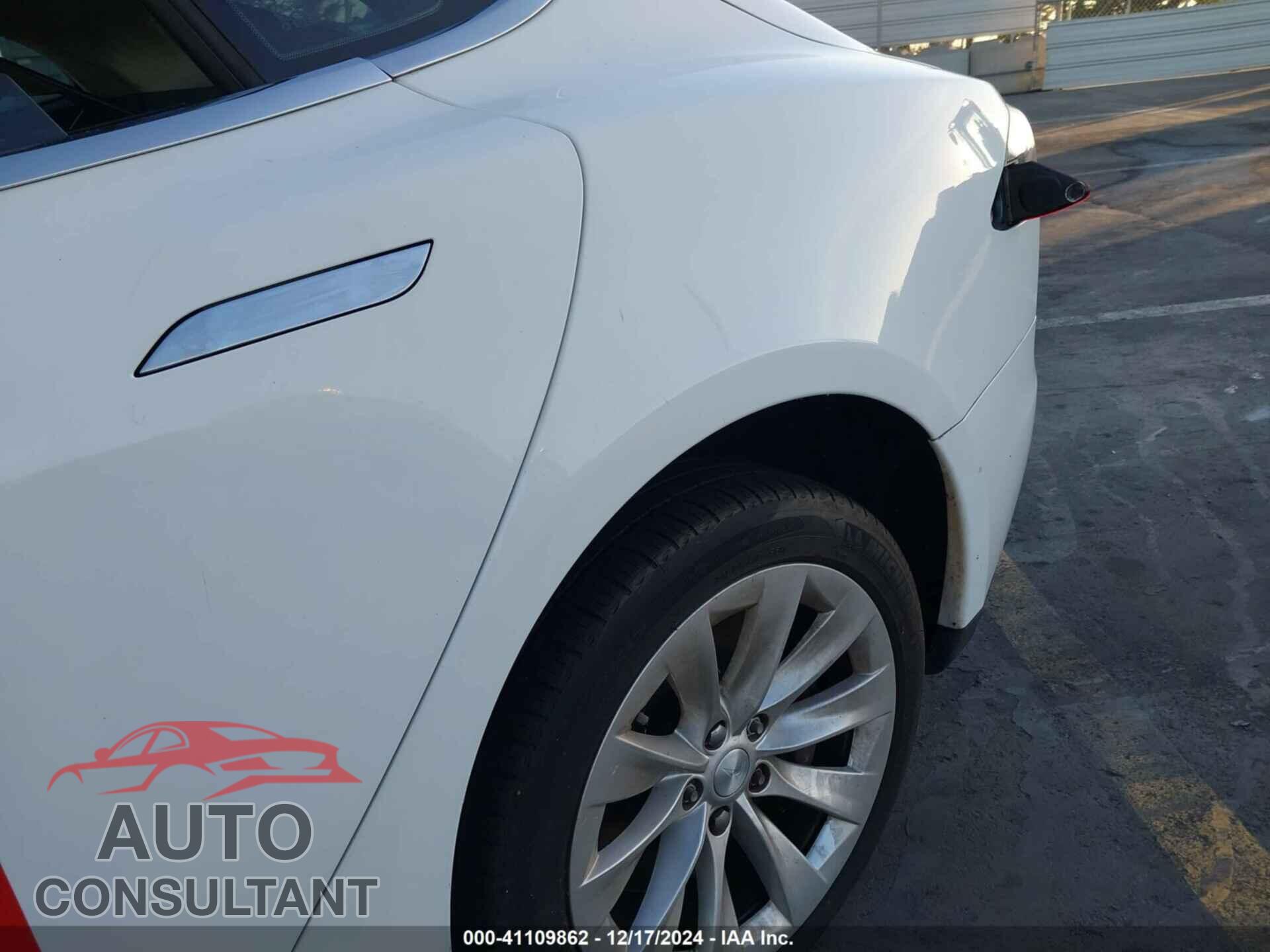 TESLA MODEL S 2013 - 5YJSA1DN5DFP27711