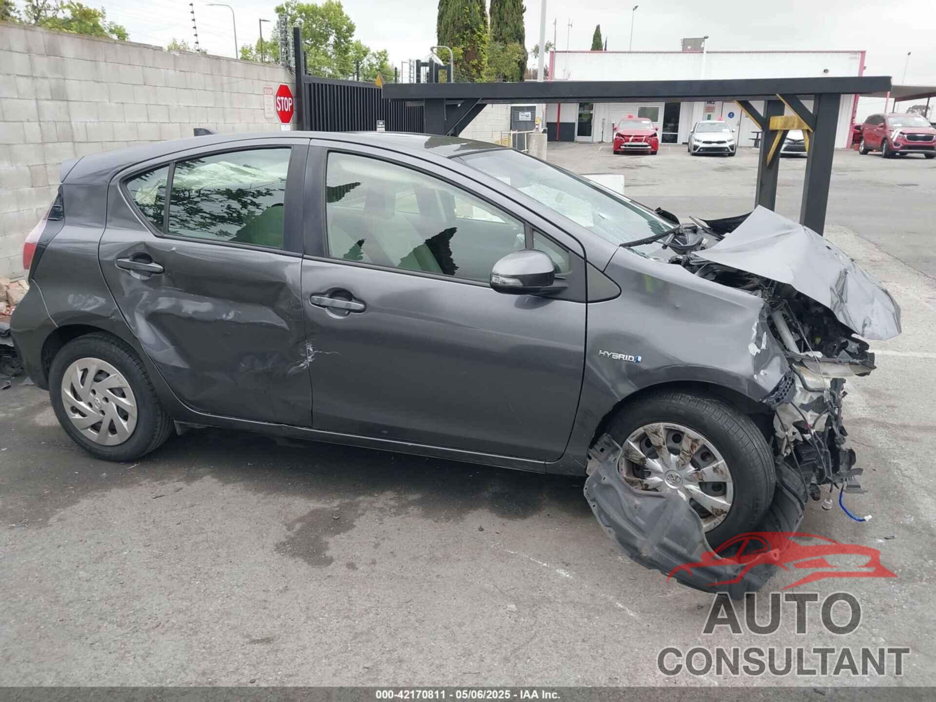 TOYOTA PRIUS C 2016 - JTDKDTB30G1123758