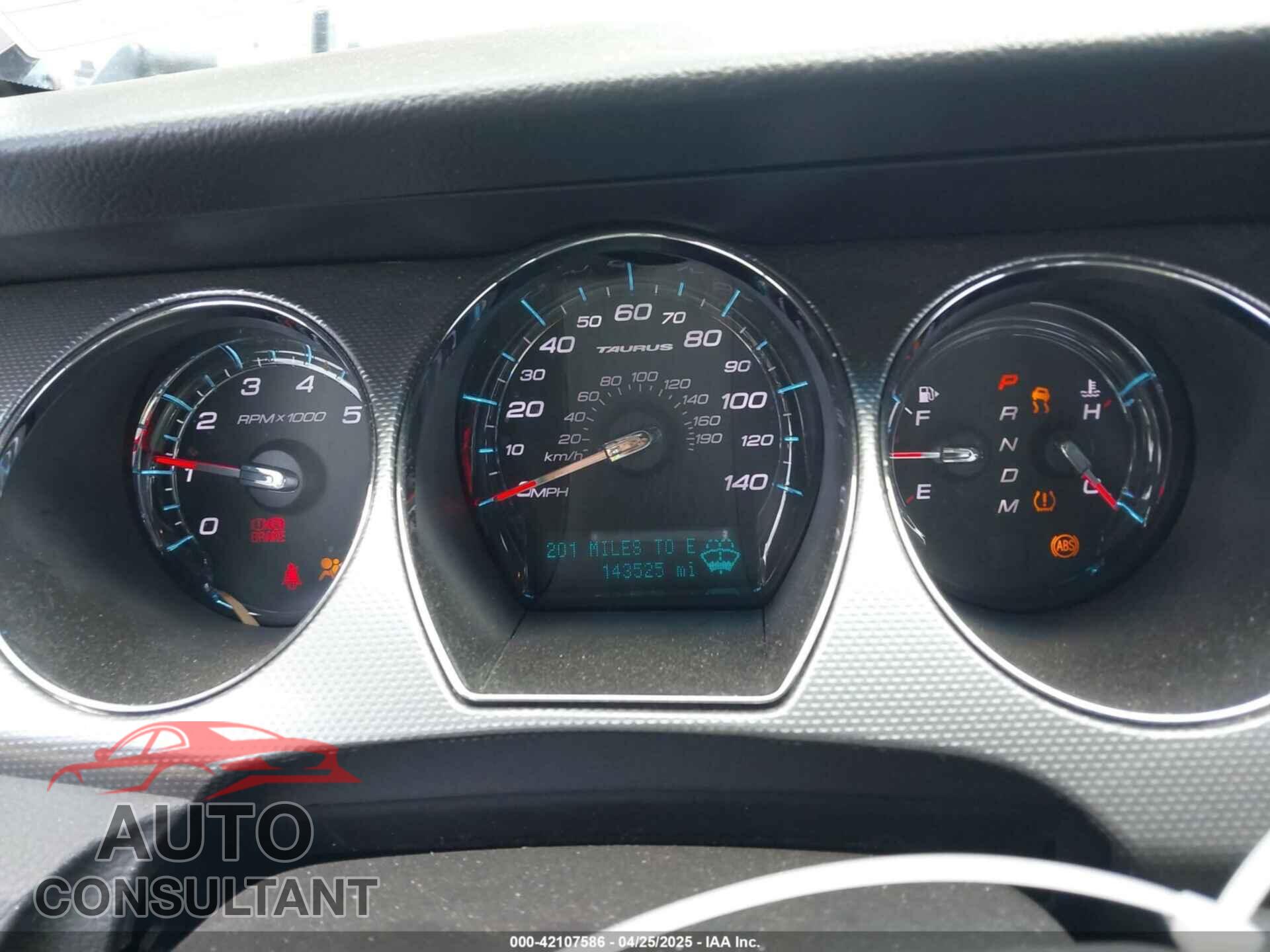 FORD TAURUS 2011 - 1FAHP2EW8BG137937