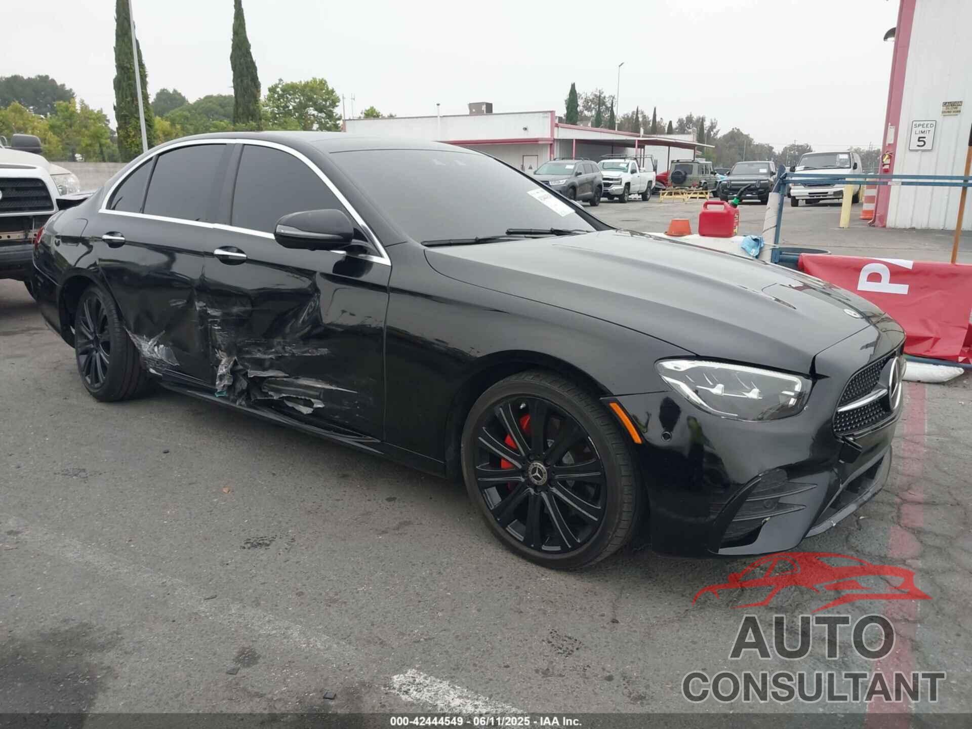 MERCEDES-BENZ E 350 2022 - W1KZF8DB8NB025066
