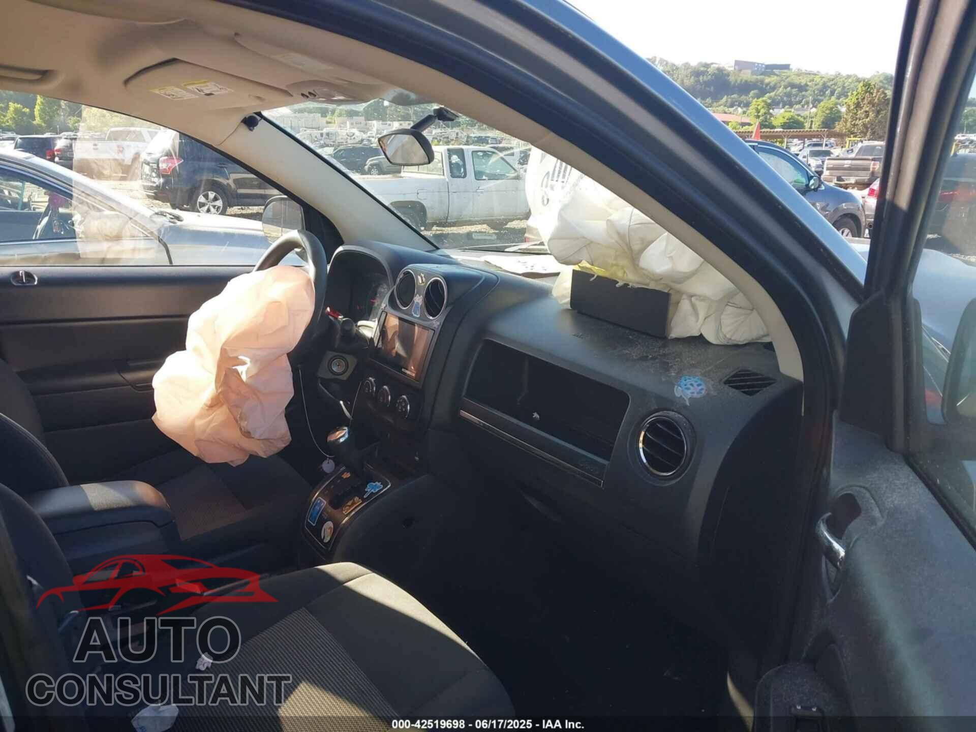 JEEP COMPASS 2012 - 1C4NJCBA7CD520719