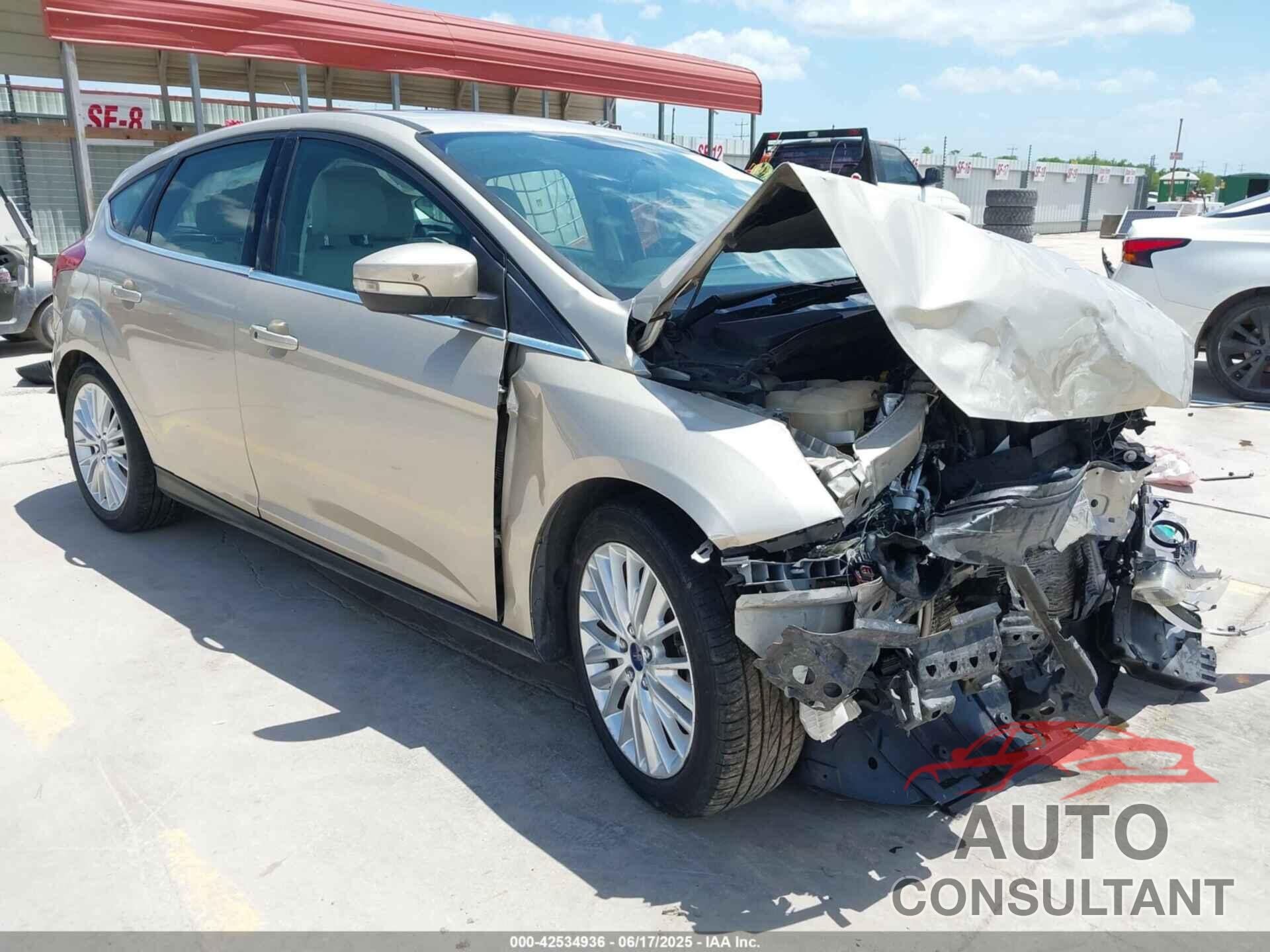 FORD FOCUS 2018 - 1FADP3N25JL279623