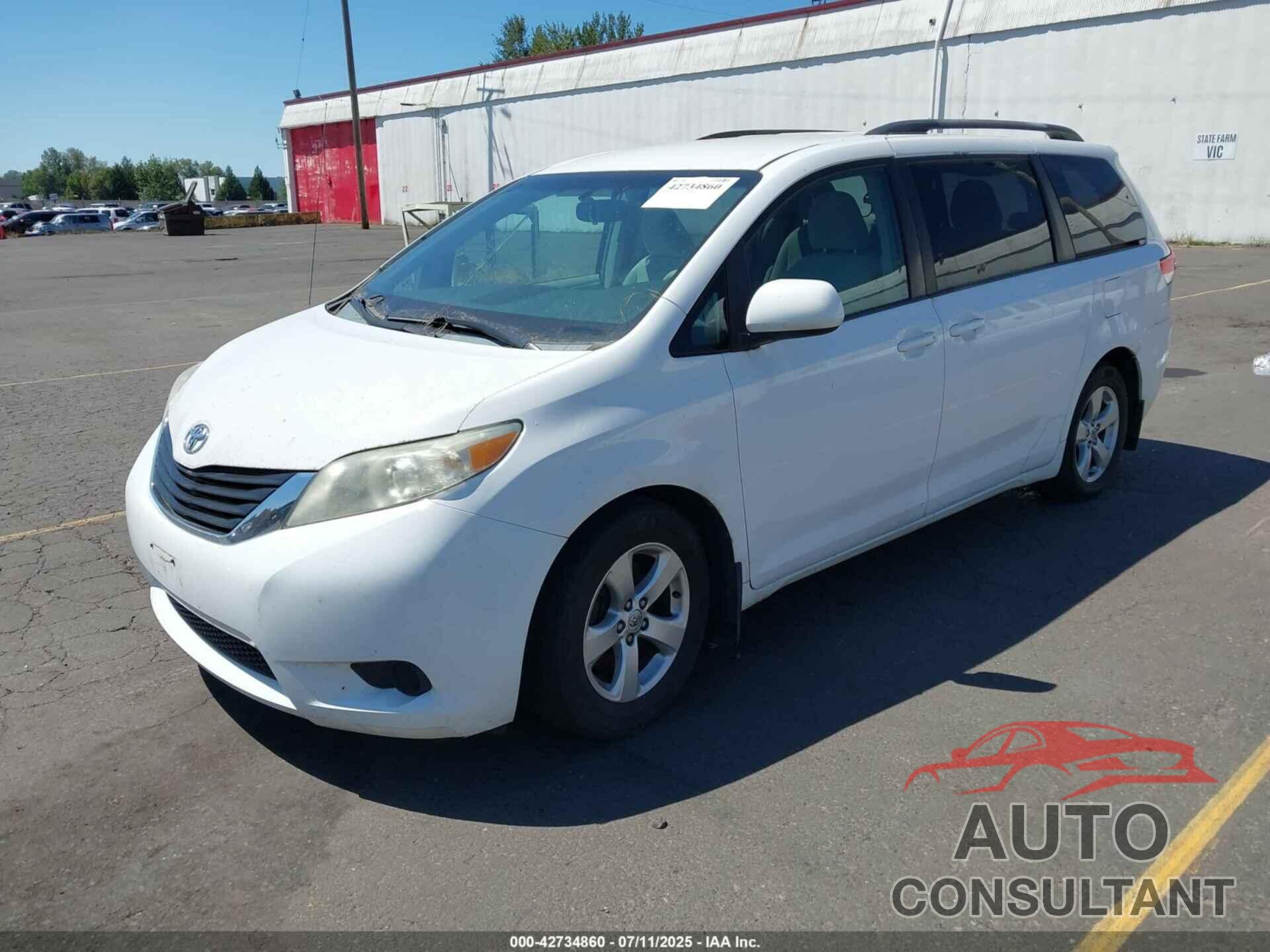 TOYOTA SIENNA 2013 - 5TDKK3DC0DS352376