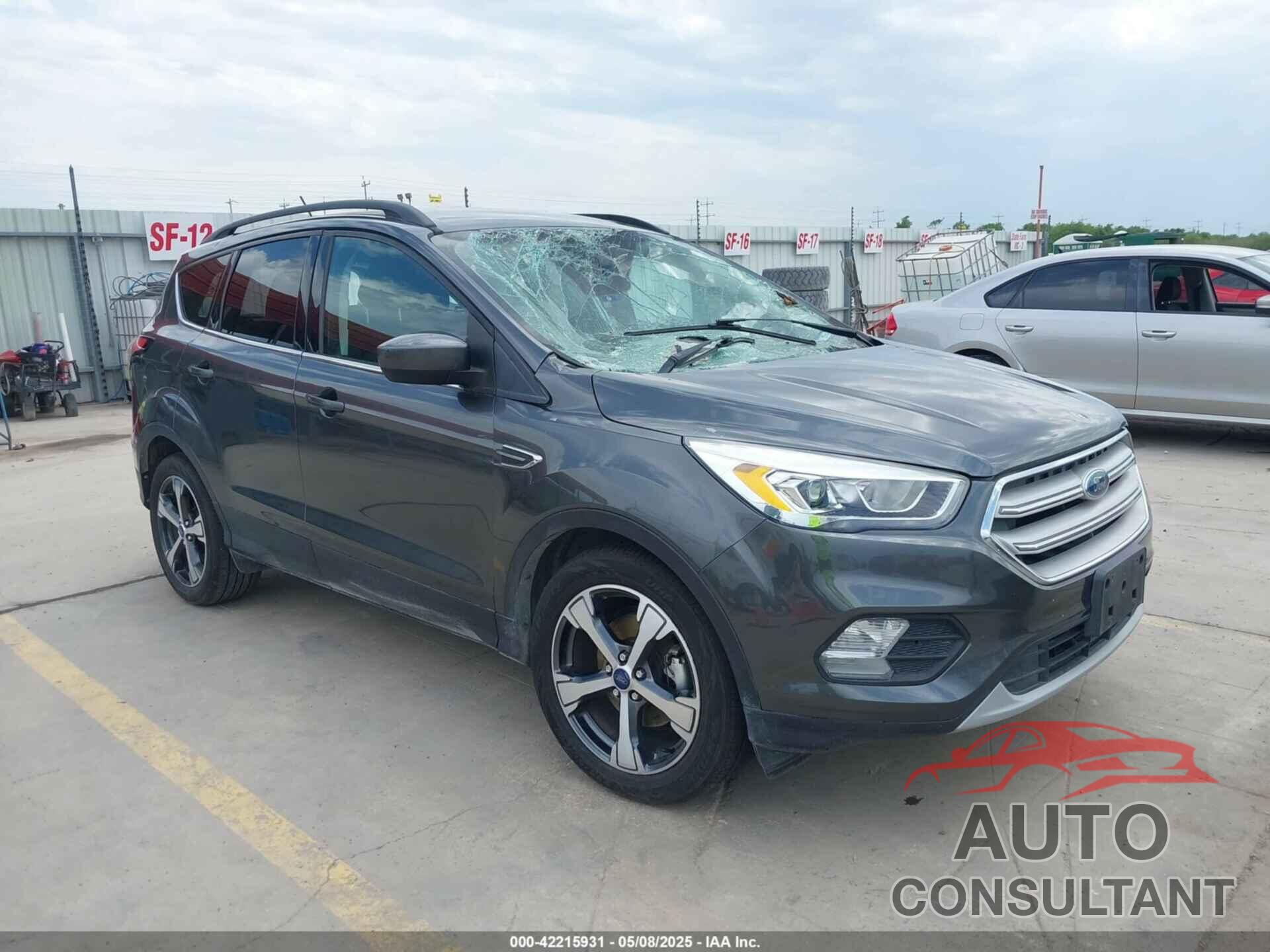 FORD ESCAPE 2018 - 1FMCU0HD8JUB11281