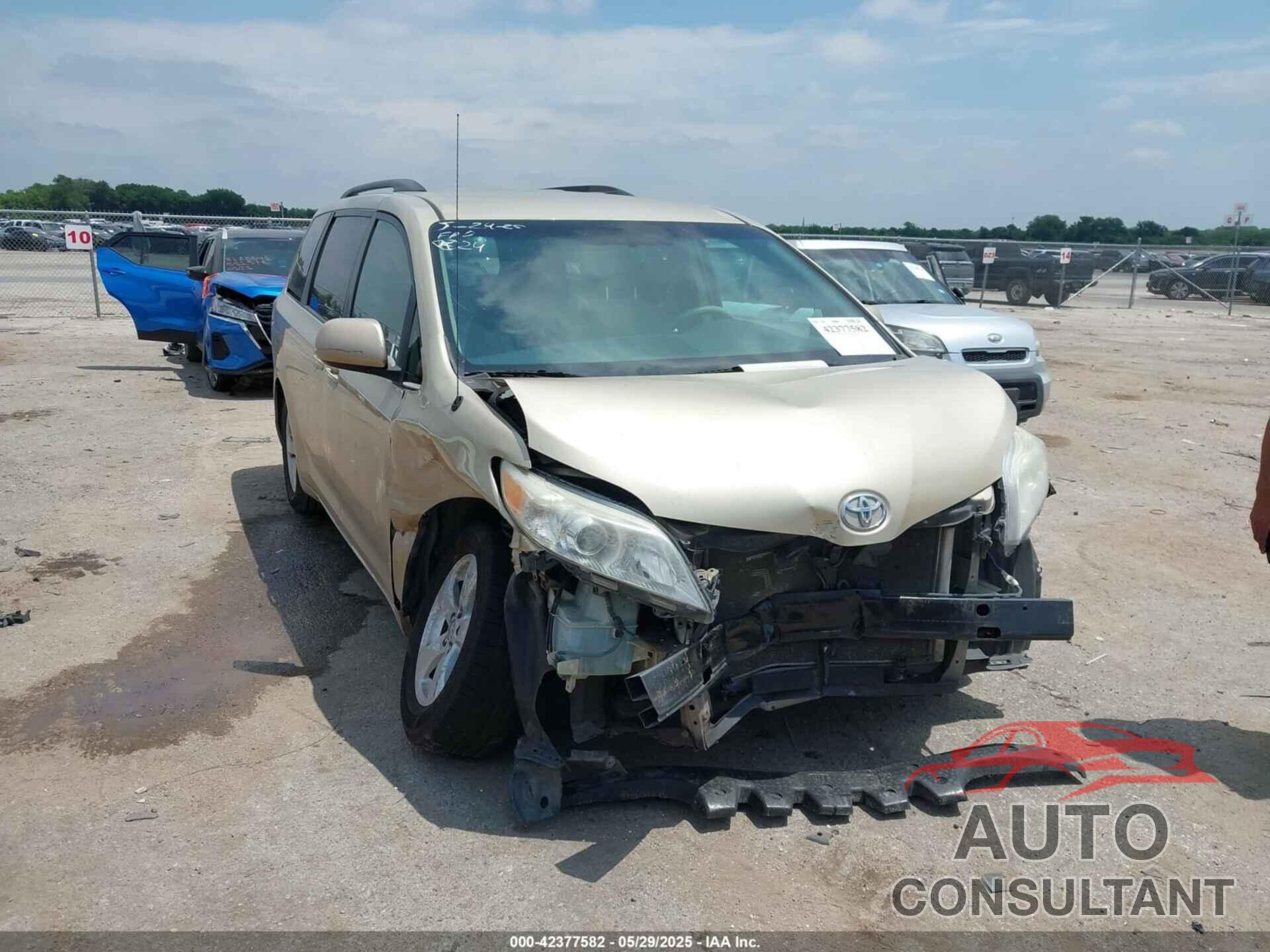 TOYOTA SIENNA 2014 - 5TDKK3DC1ES462015