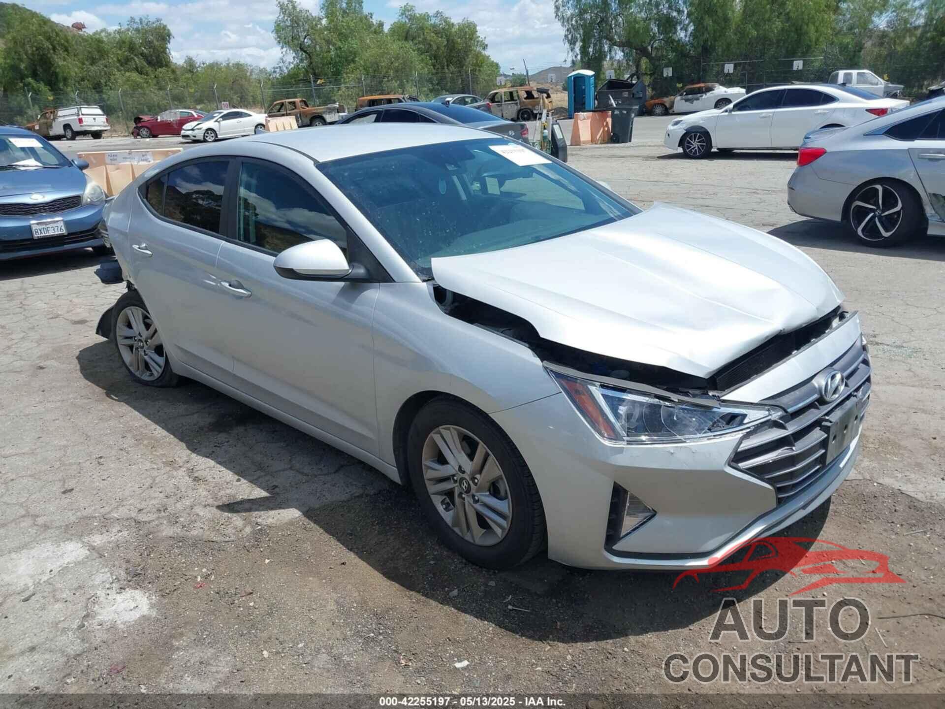 HYUNDAI ELANTRA 2019 - 5NPD84LF0KH448939