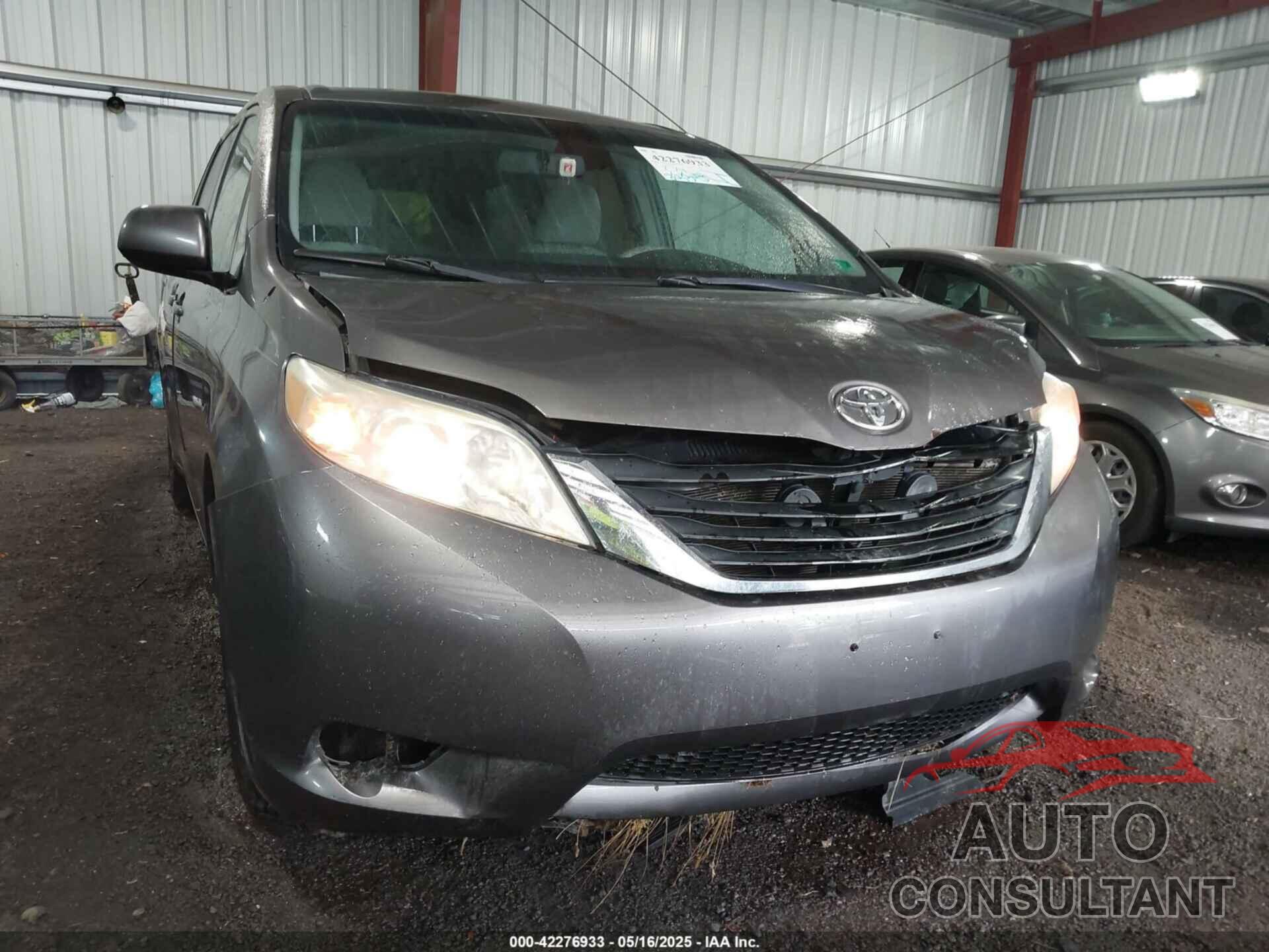 TOYOTA SIENNA 2011 - 5TDKK3DC8BS171619