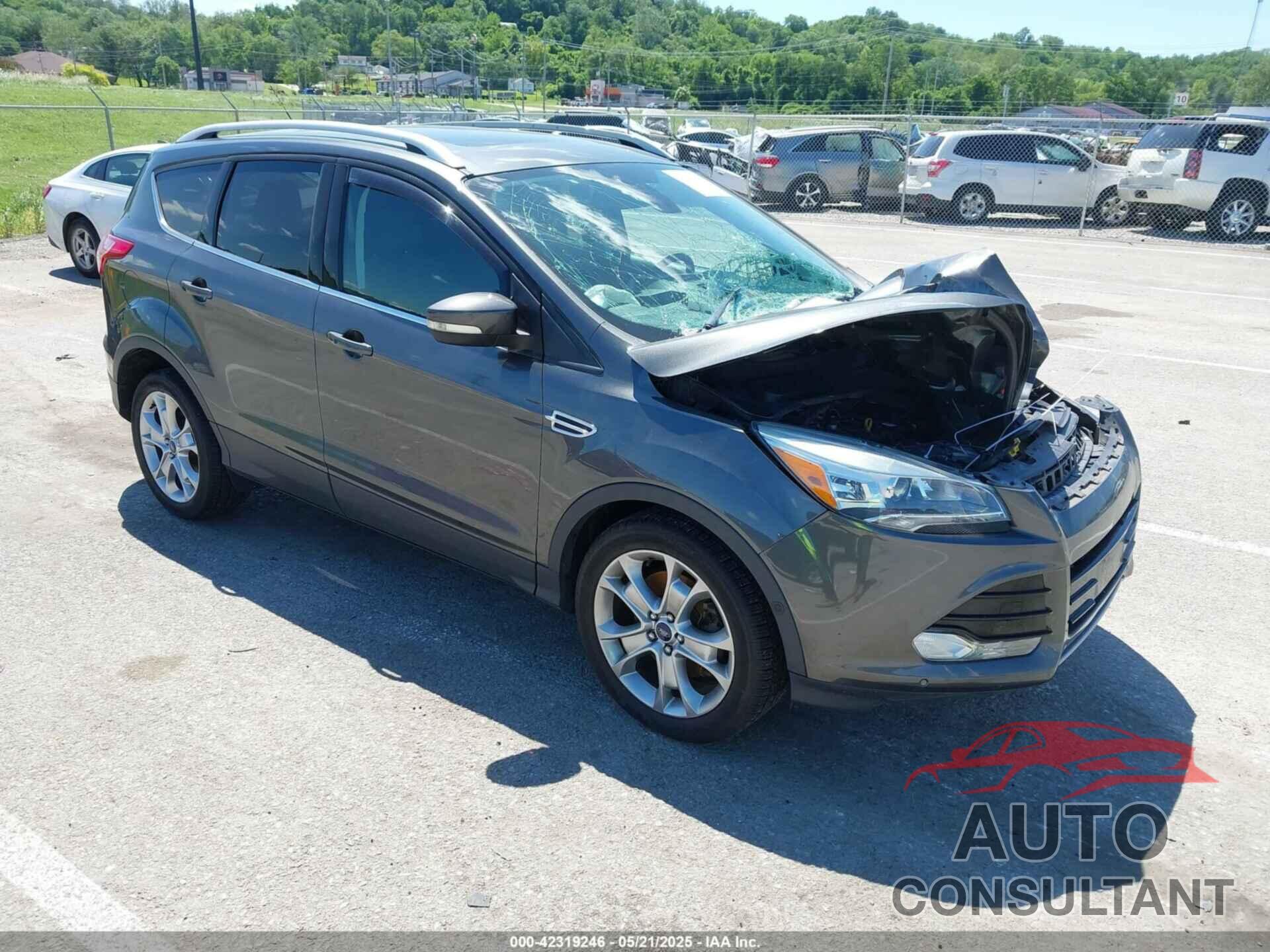 FORD ESCAPE 2015 - 1FMCU9J92FUB01007
