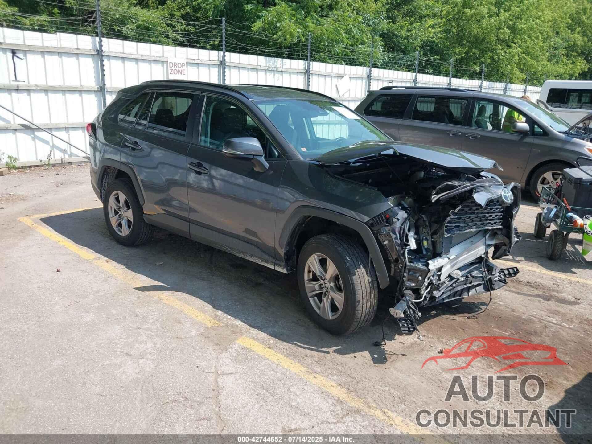 TOYOTA RAV4 2022 - 2T3P1RFV9NW310895