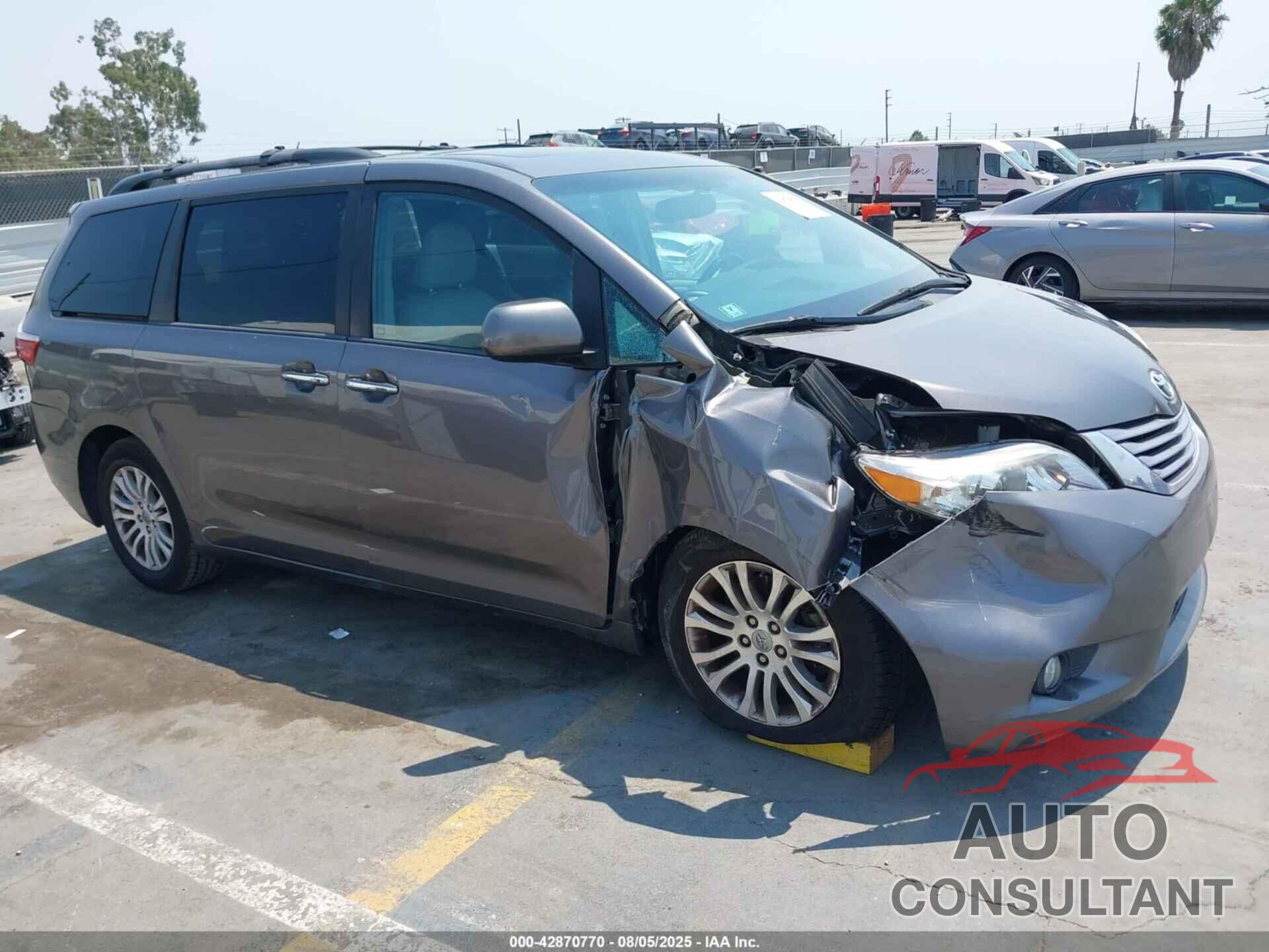 TOYOTA SIENNA 2017 - 5TDYZ3DC4HS803563