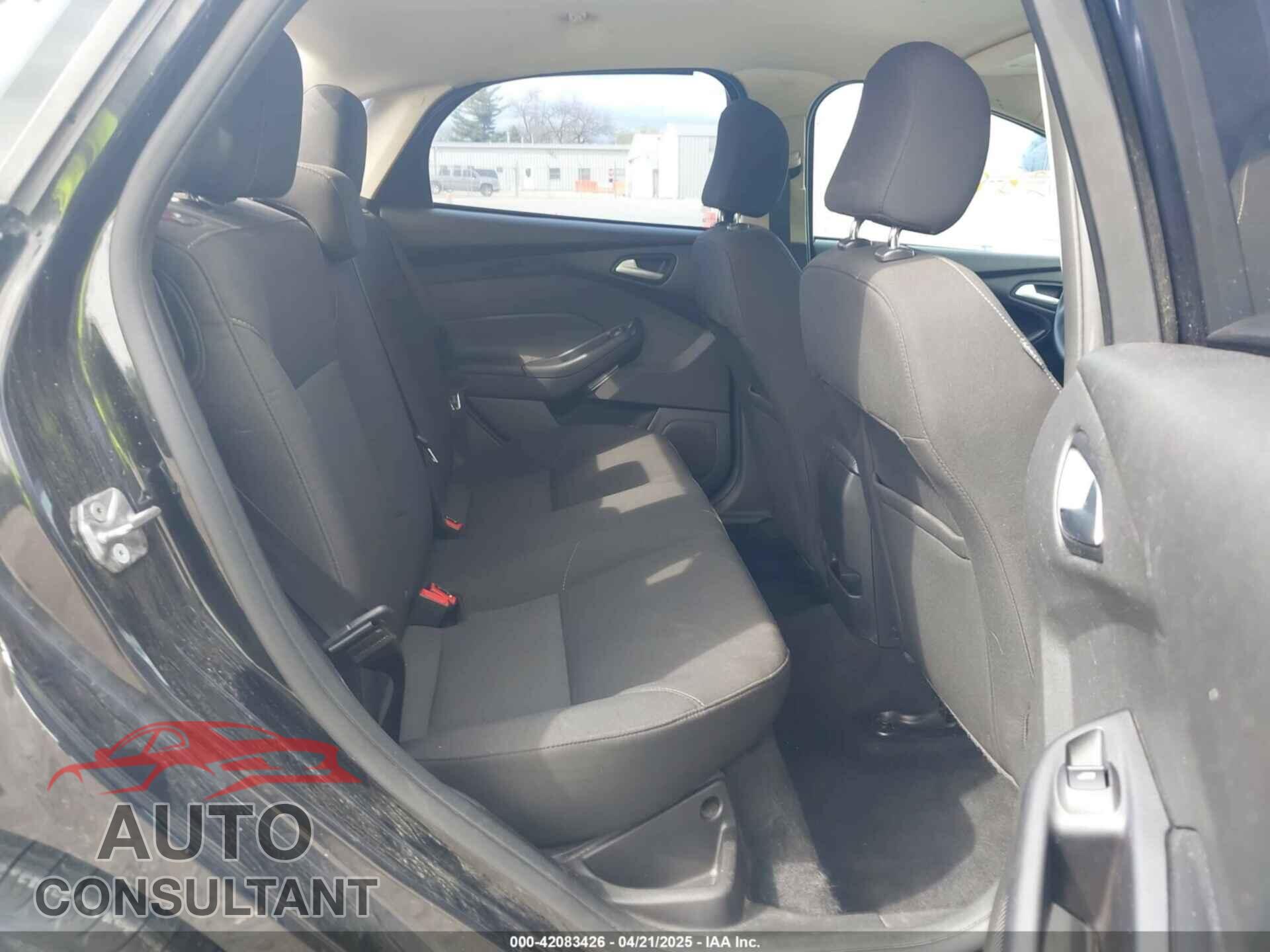FORD FOCUS 2015 - 1FADP3F2XFL313187