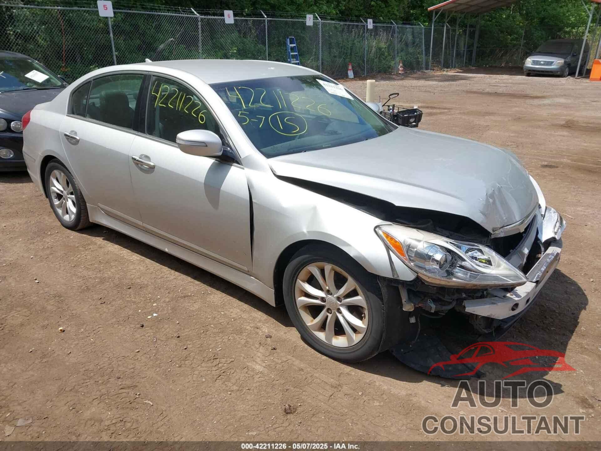 HYUNDAI GENESIS 2012 - KMHGC4DD5CU181941