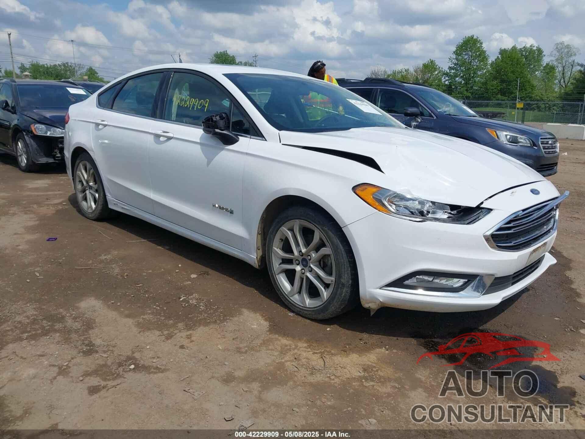 FORD FUSION HYBRID 2017 - 3FA6P0LU0HR217389