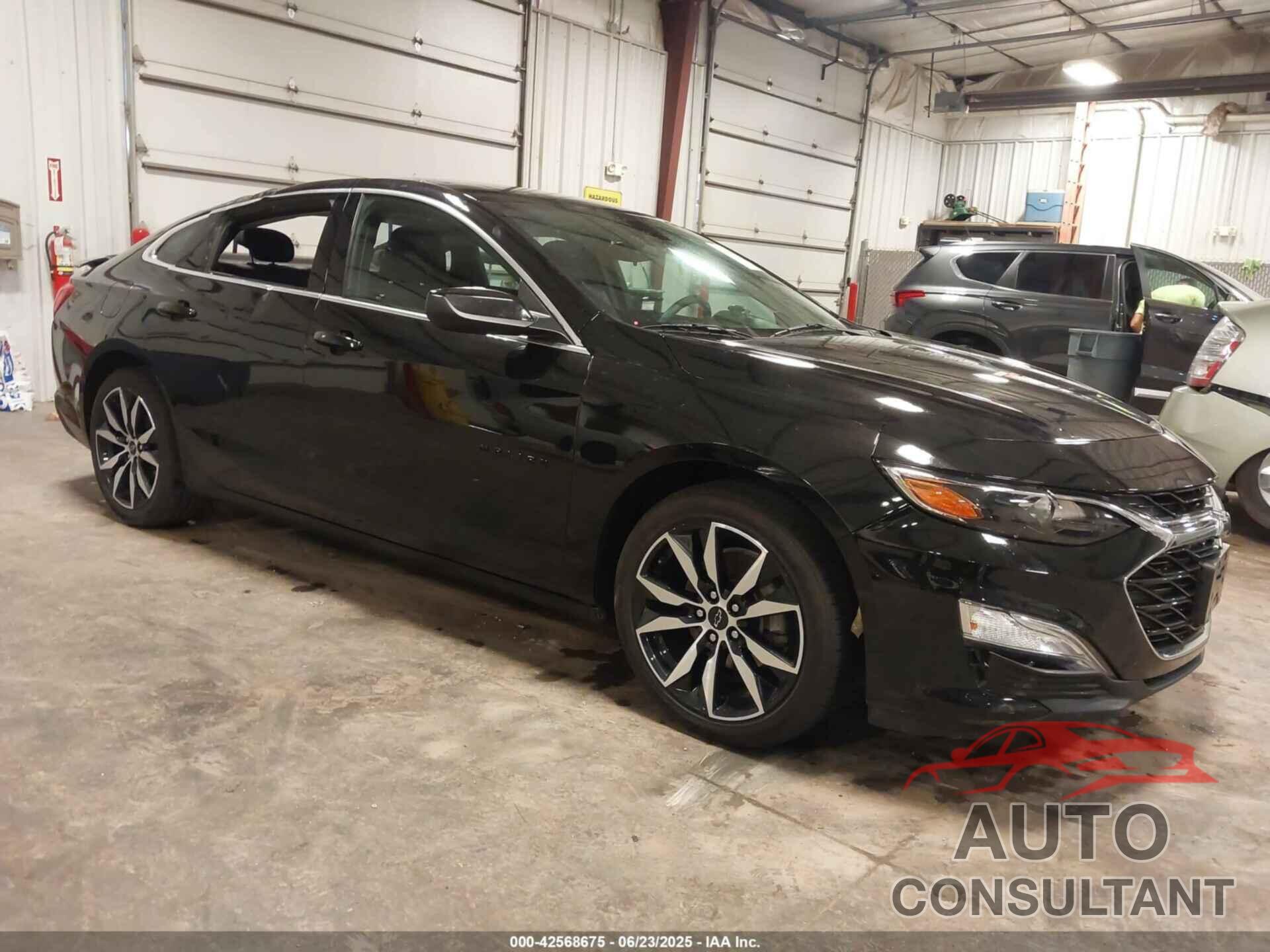 CHEVROLET MALIBU 2023 - 1G1ZG5ST2PF157410