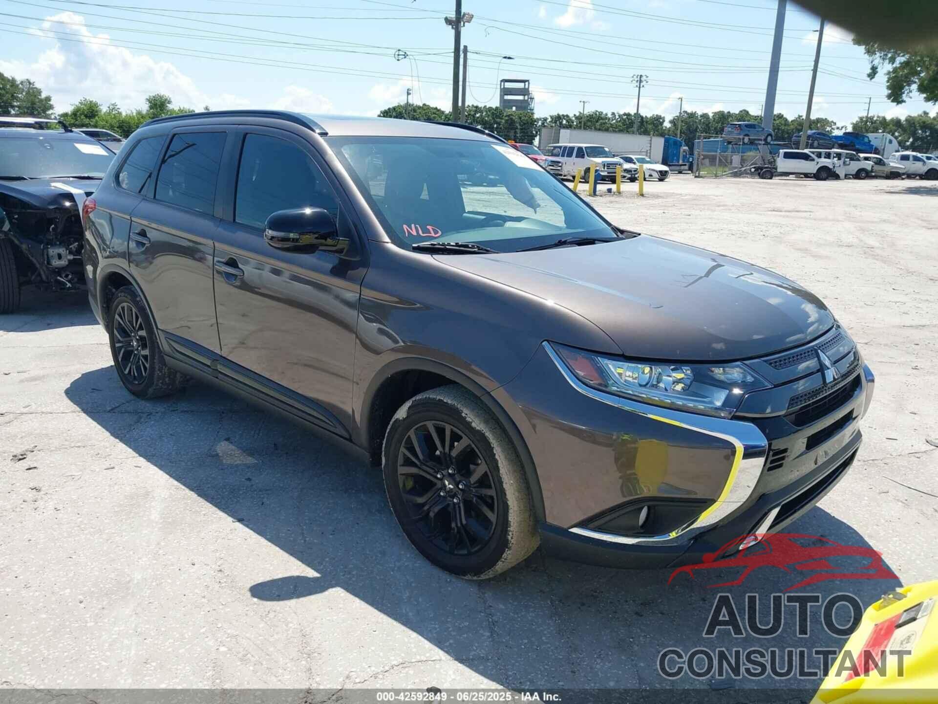 MITSUBISHI OUTLANDER 2019 - JA4AD3A39KZ051329