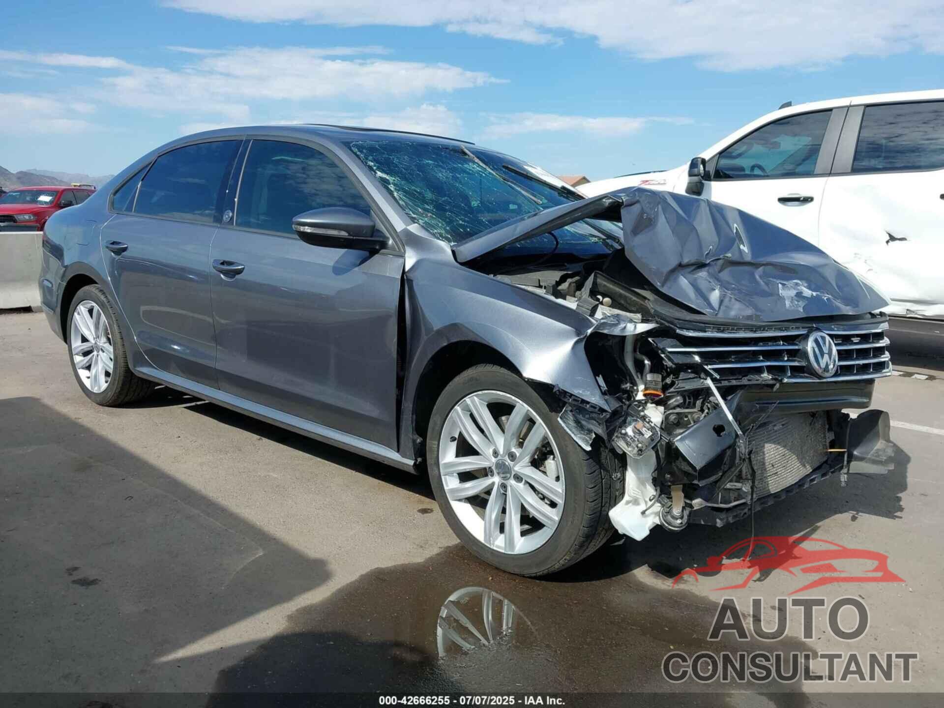 VOLKSWAGEN PASSAT 2019 - 1VWLA7A32KC004903
