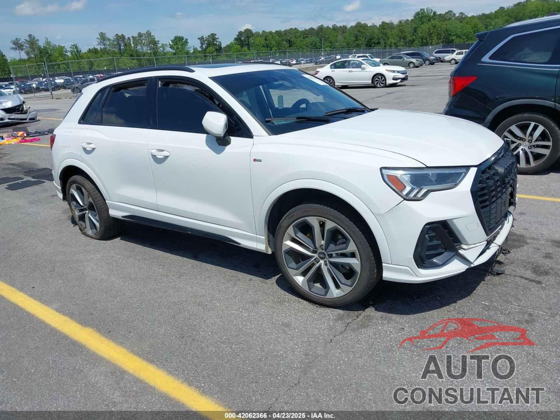 AUDI Q3 2021 - WA1EECF33M1024605