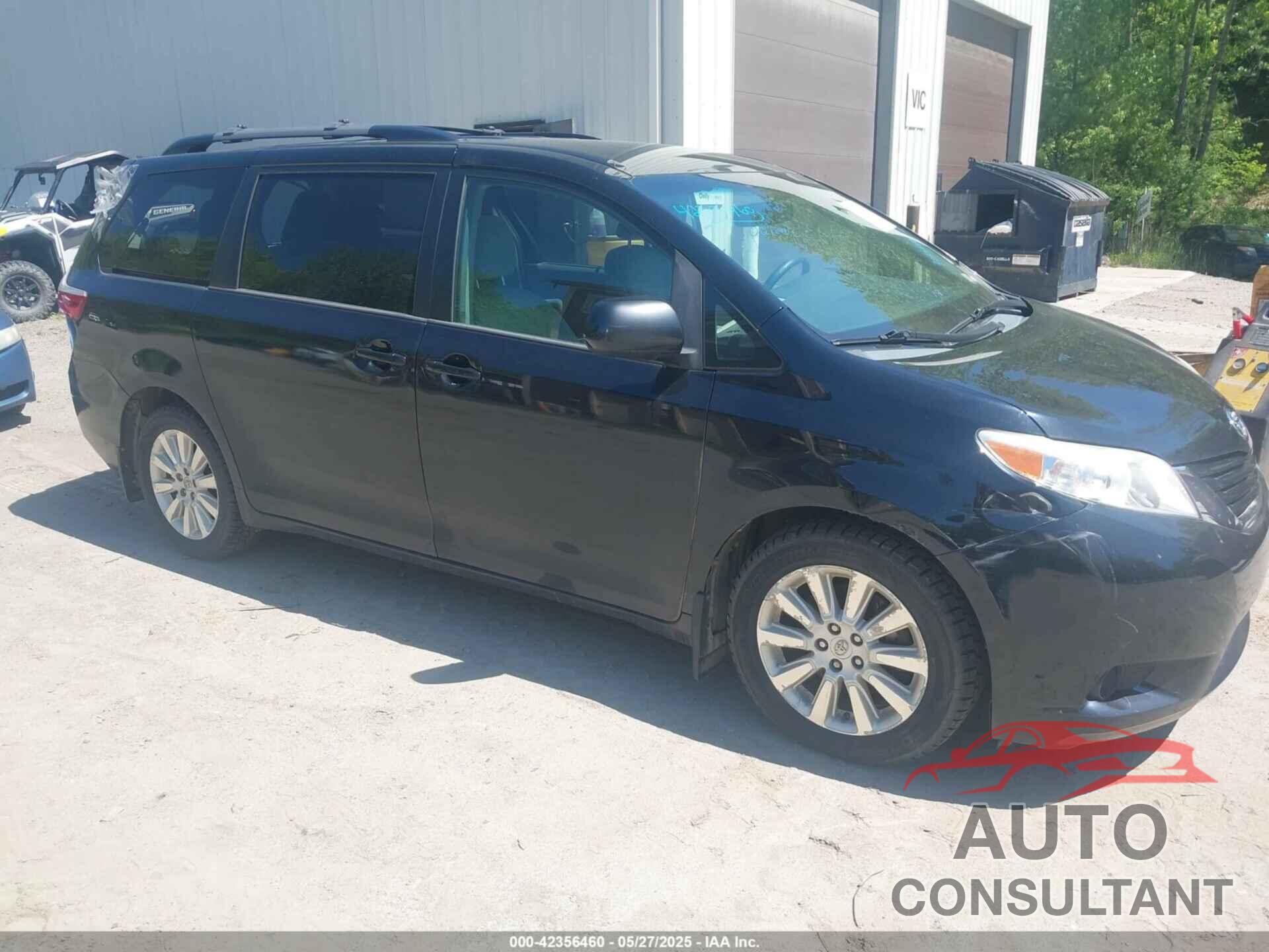 TOYOTA SIENNA 2015 - 5TDJK3DC0FS125574