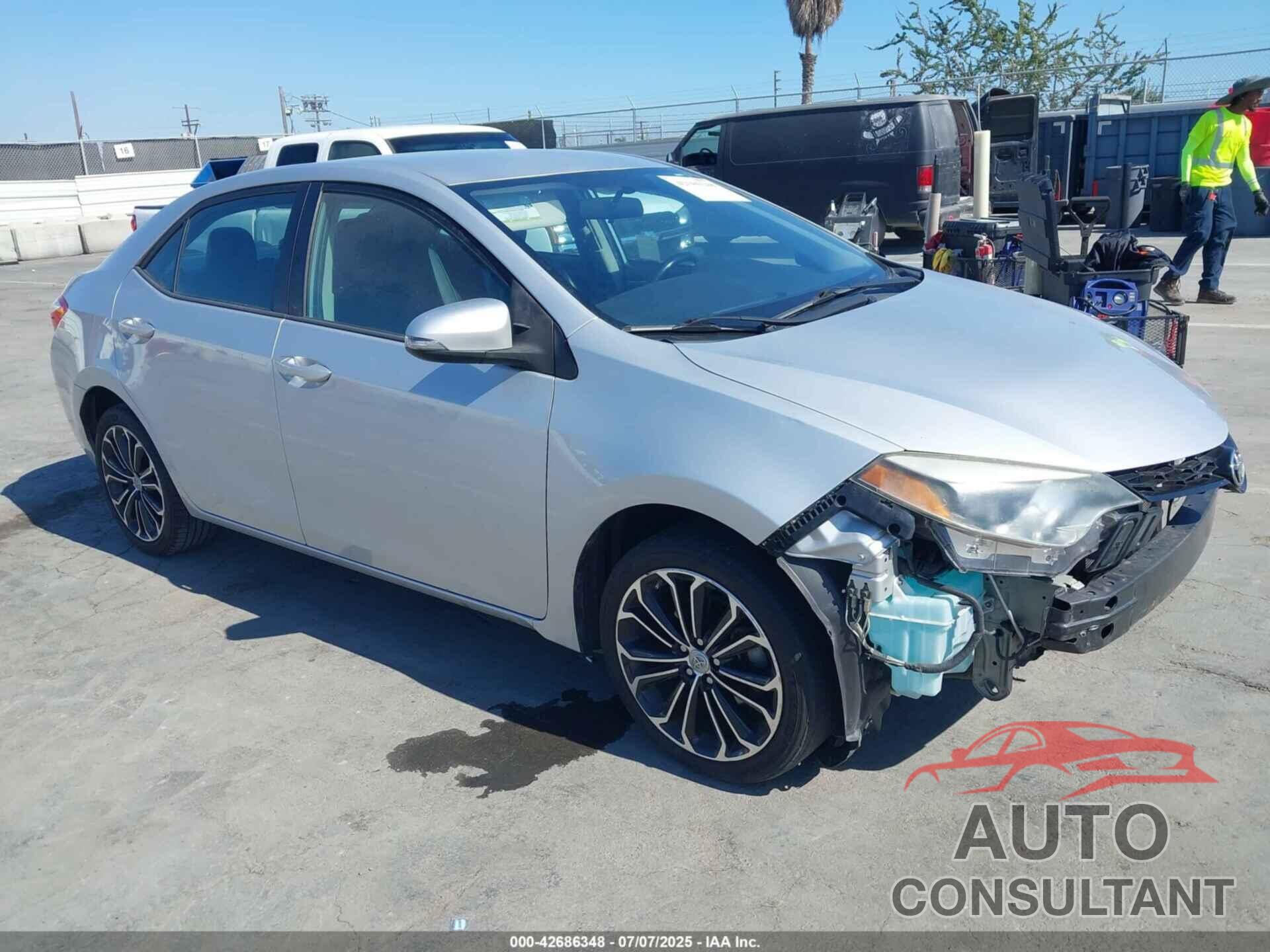 TOYOTA COROLLA 2015 - 5YFBURHE7FP310551