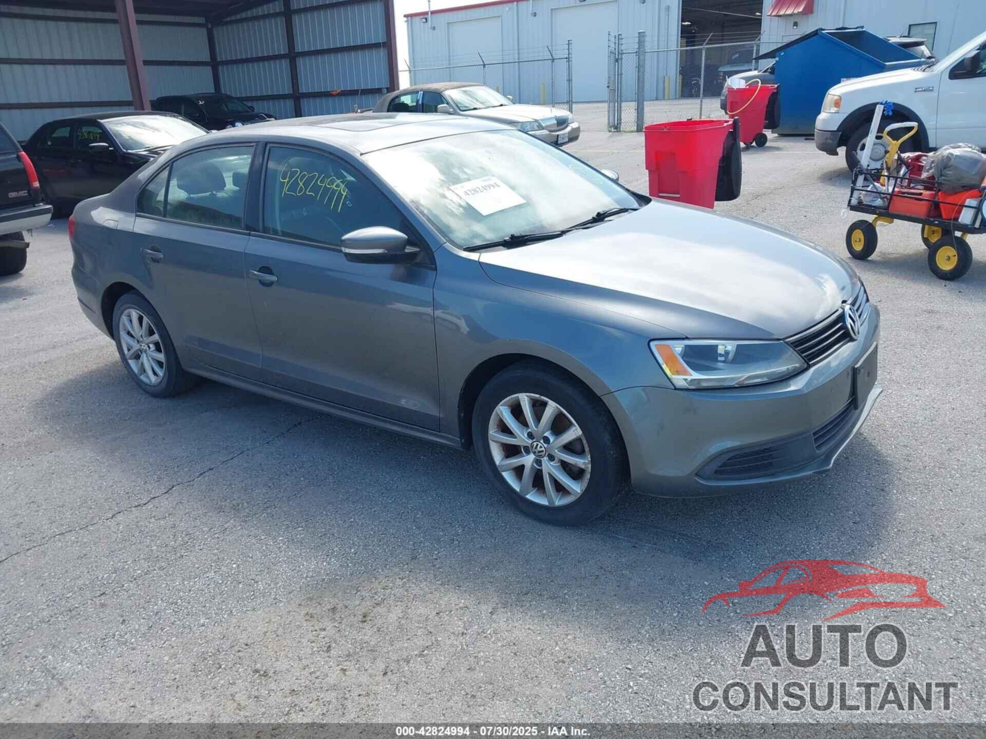 VOLKSWAGEN JETTA 2012 - 3VWDX7AJ4CM369049