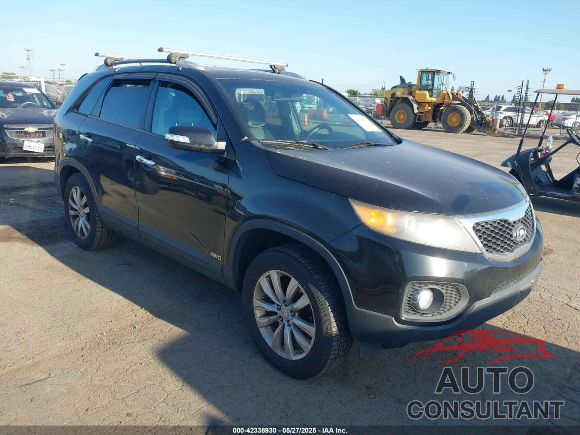 KIA SORENTO 2011 - 5XYKUCA10BG124725
