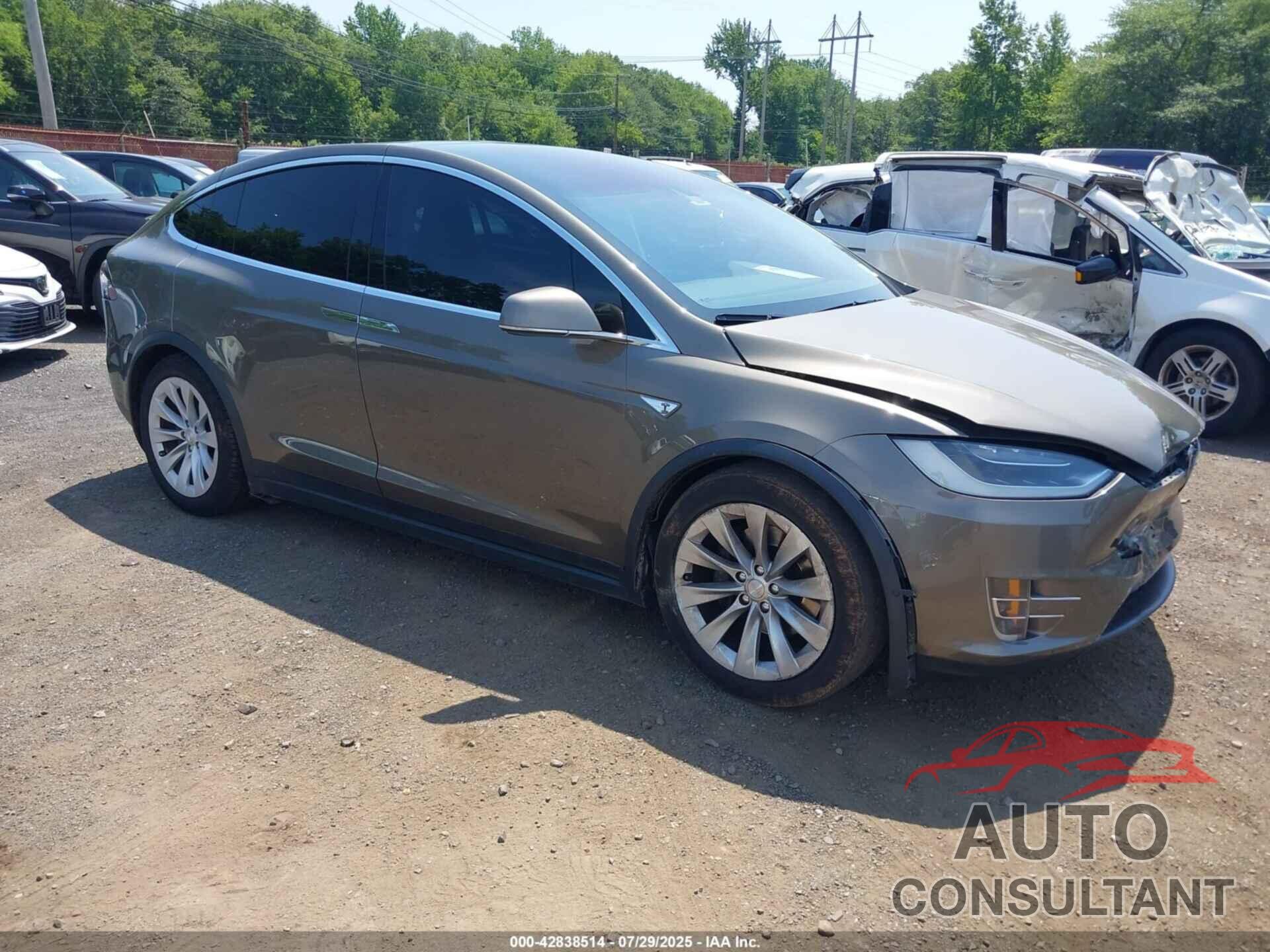 TESLA MODEL X 2016 - 5YJXCBE26GF008224