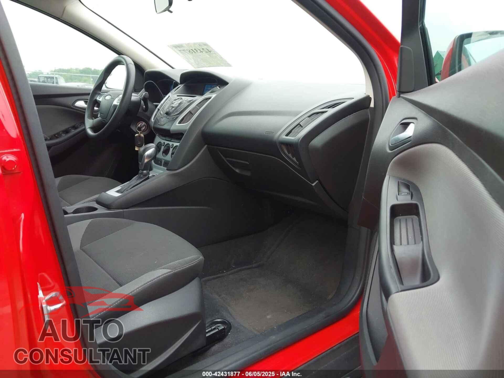 FORD FOCUS 2014 - 1FADP3F29EL208896