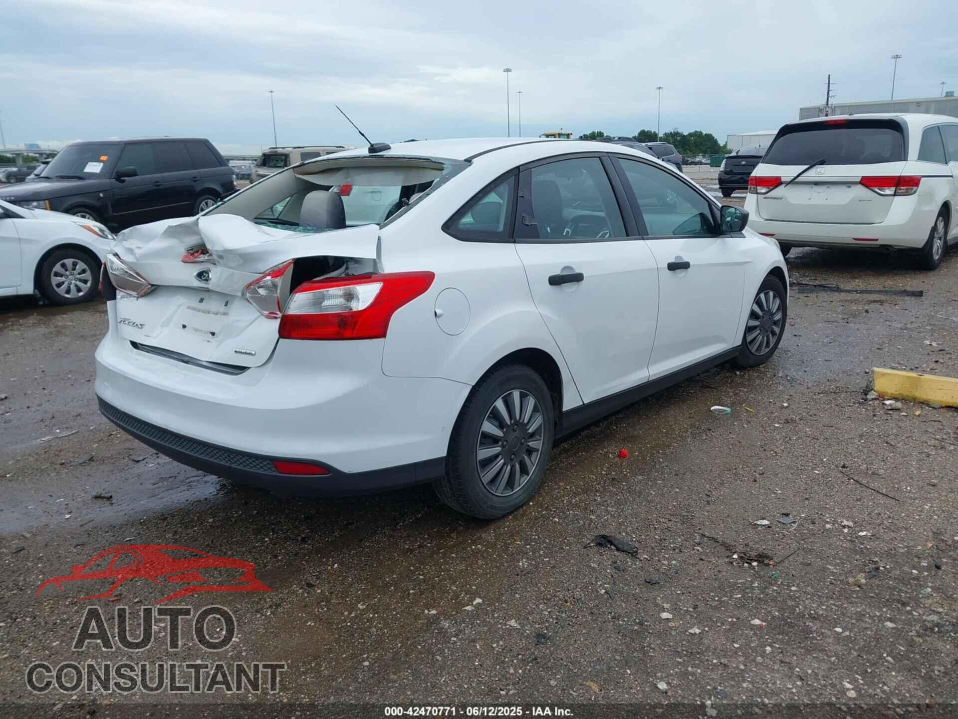 FORD FOCUS 2013 - 1FADP3E28DL320721
