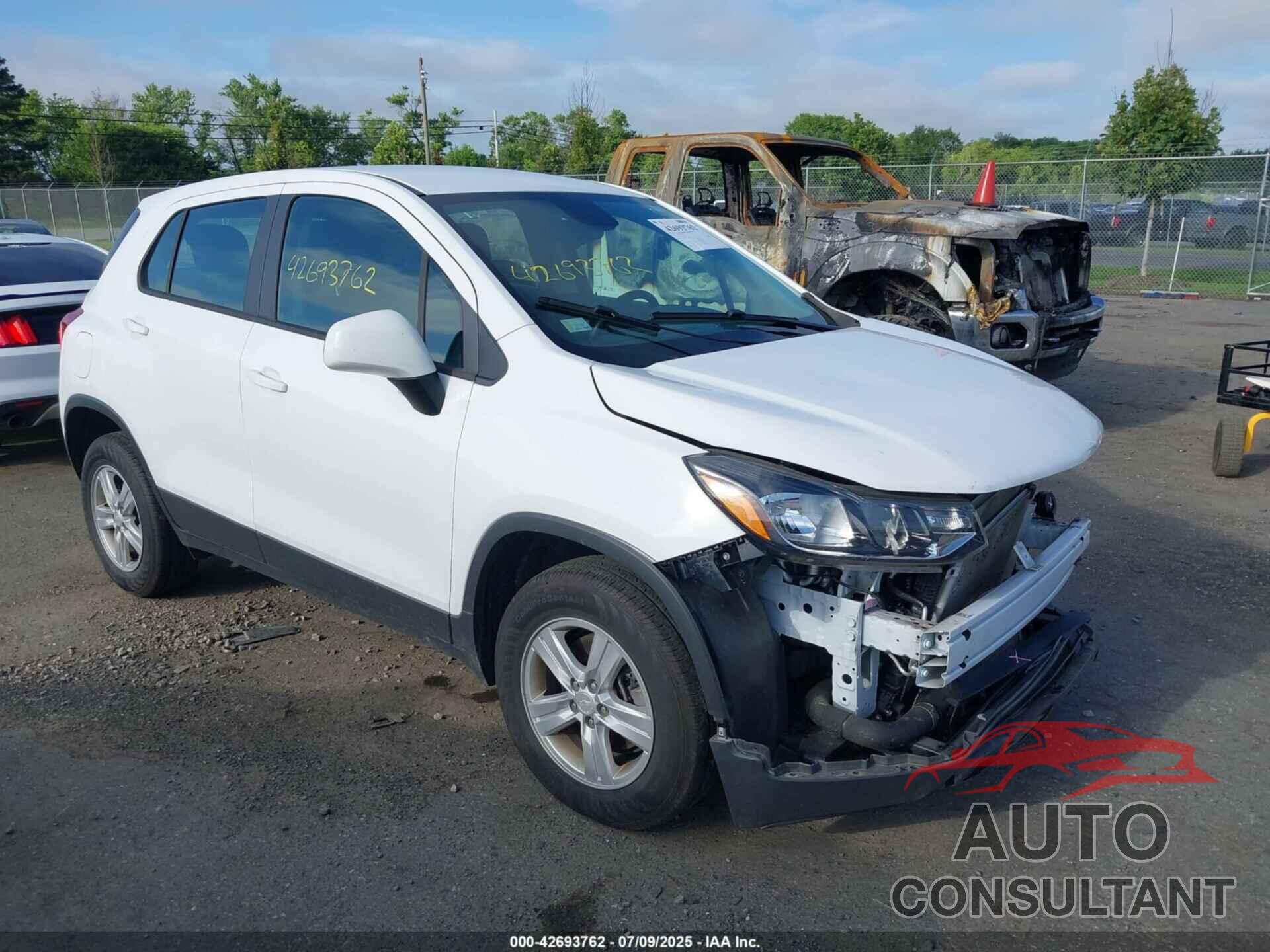 CHEVROLET TRAX 2020 - 3GNCJNSB0LL293242
